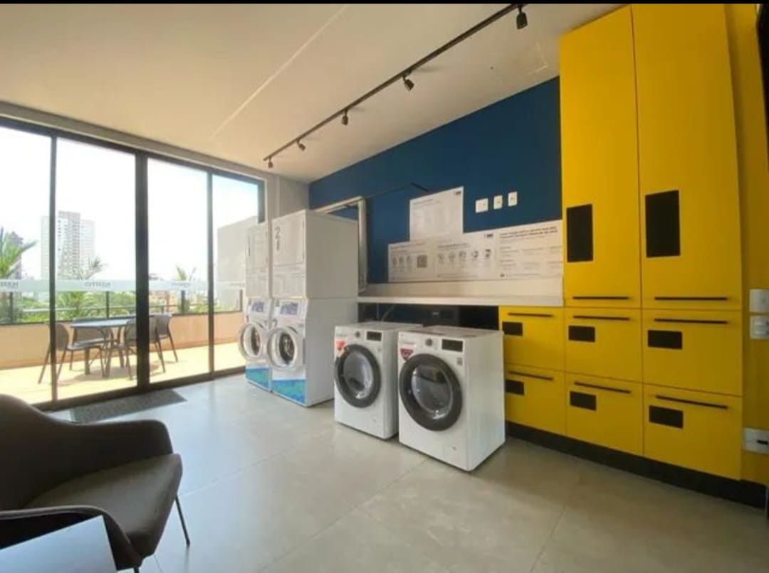 Apartamento 02 quartos, Nascente, todo no porcelanato !