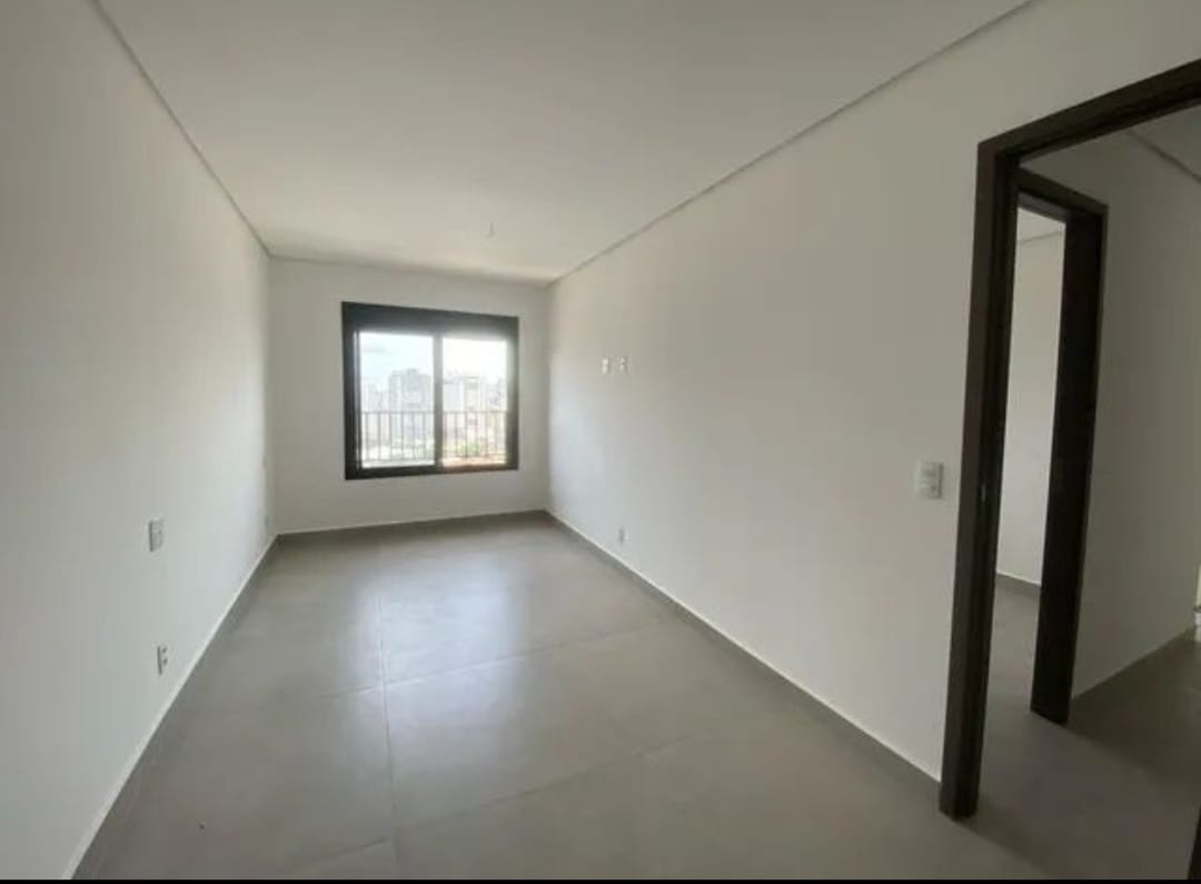 Apartamento 02 quartos, Nascente, todo no porcelanato !