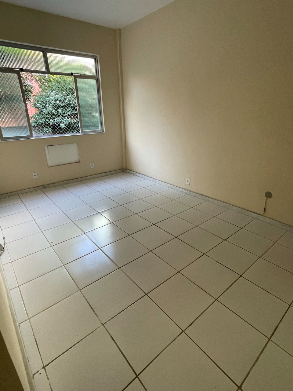 DANIEL DIAS CORRETOR CRECI/RJ Nº 69.332 - VENDO - APARTAMENTO - RUA CAMBAUBA Nº 1.636 - JARDIM GUANABARA - ILHA DO GOVERNADOR/RJ.