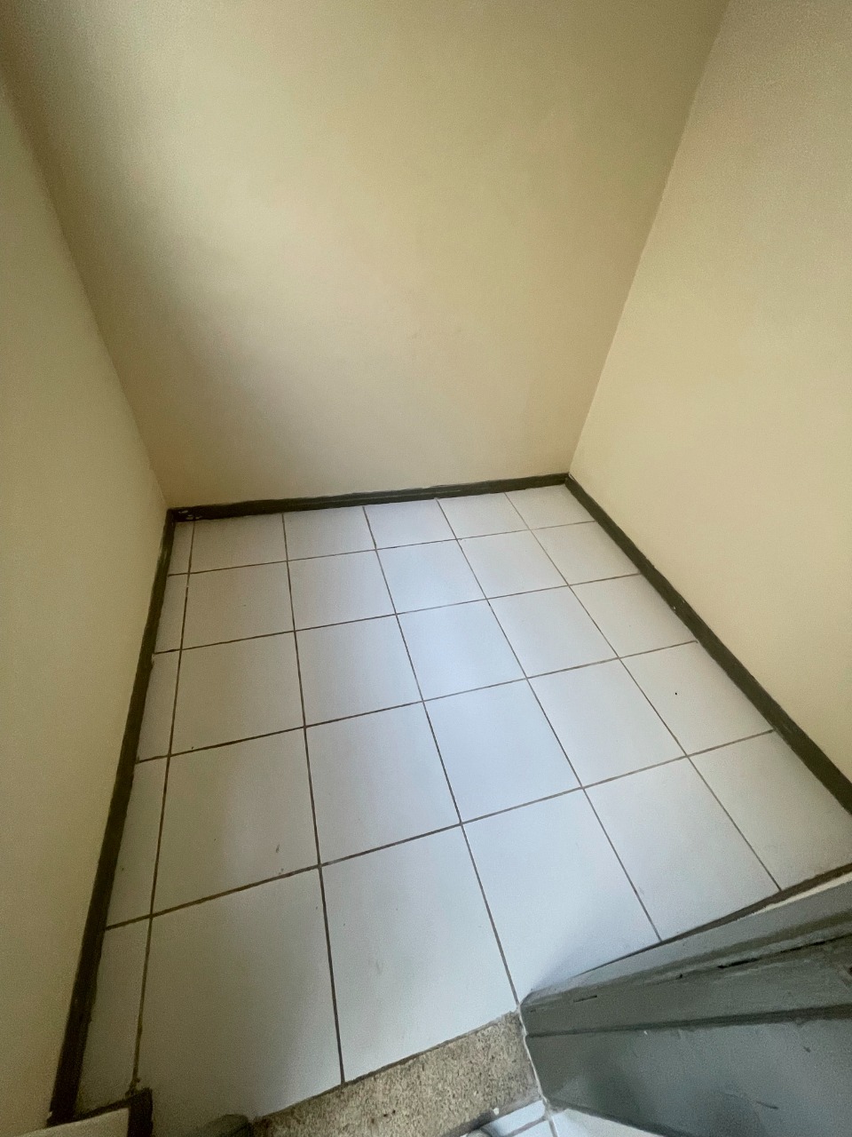 DANIEL DIAS CORRETOR CRECI/RJ Nº 69.332 - VENDO - APARTAMENTO - RUA CAMBAUBA Nº 1.636 - JARDIM GUANABARA - ILHA DO GOVERNADOR/RJ.