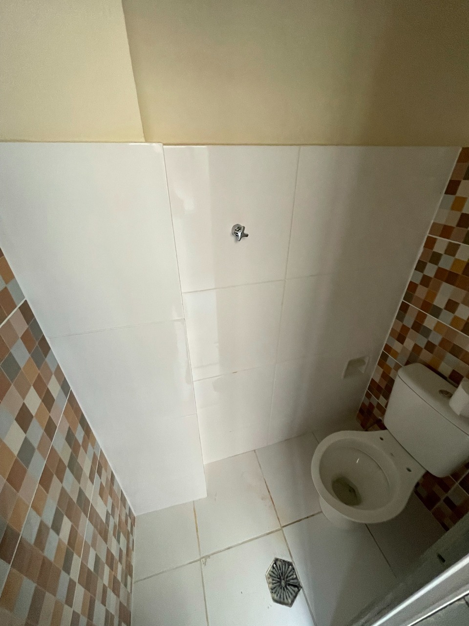 DANIEL DIAS CORRETOR CRECI/RJ Nº 69.332 - VENDO - APARTAMENTO - RUA CAMBAUBA Nº 1.636 - JARDIM GUANABARA - ILHA DO GOVERNADOR/RJ.