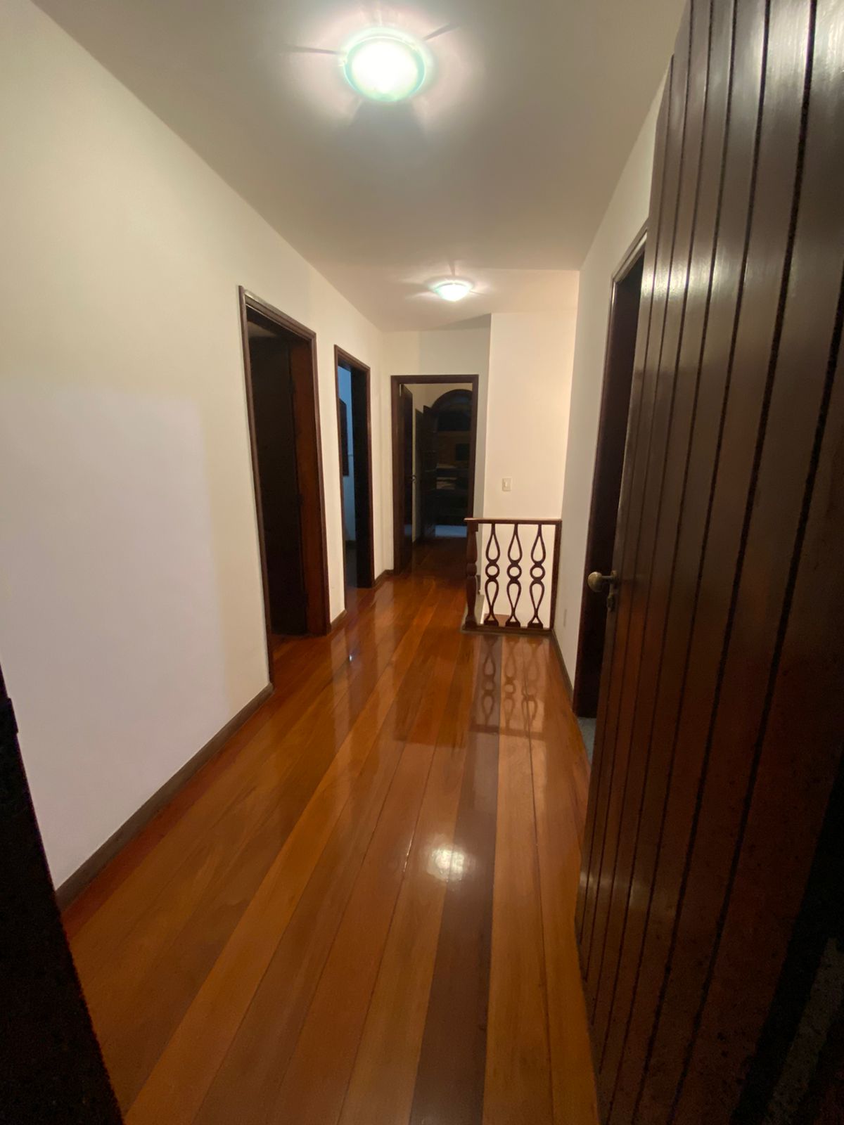 DANIEL DIAS CORRETOR CRECI/RJ Nº 69.332 - VENDE OU ALUGA - CASA DUPLEX - RUA TROVADOR JOSÉ NEAGLE - MARAZUL - PIRATININGA - NITERÓI/RJ.