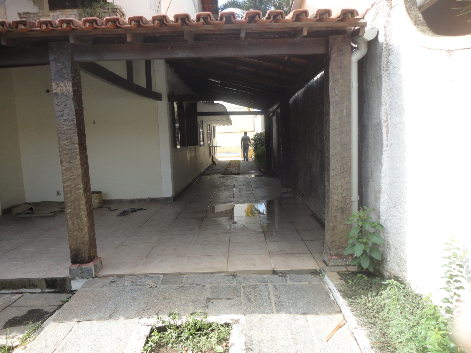 DANIEL DIAS CORRETOR CRECI/RJ Nº 69.332 - VENDE OU ALUGA - CASA DUPLEX - RUA TROVADOR JOSÉ NEAGLE - MARAZUL - PIRATININGA - NITERÓI/RJ.