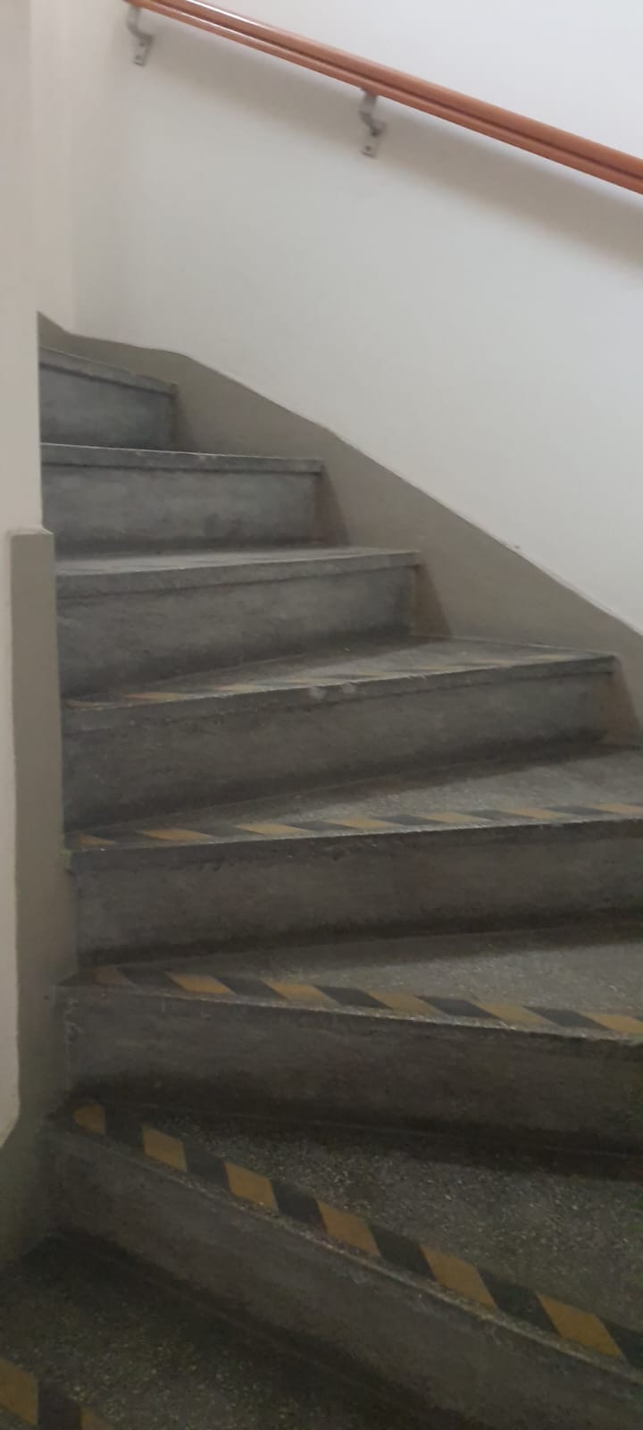 VENDO - SALA COMERCIAL - COM EXCLUSIVIDADE - RUA URUGUAIANA Nº 13 - CENTRO/RJ.