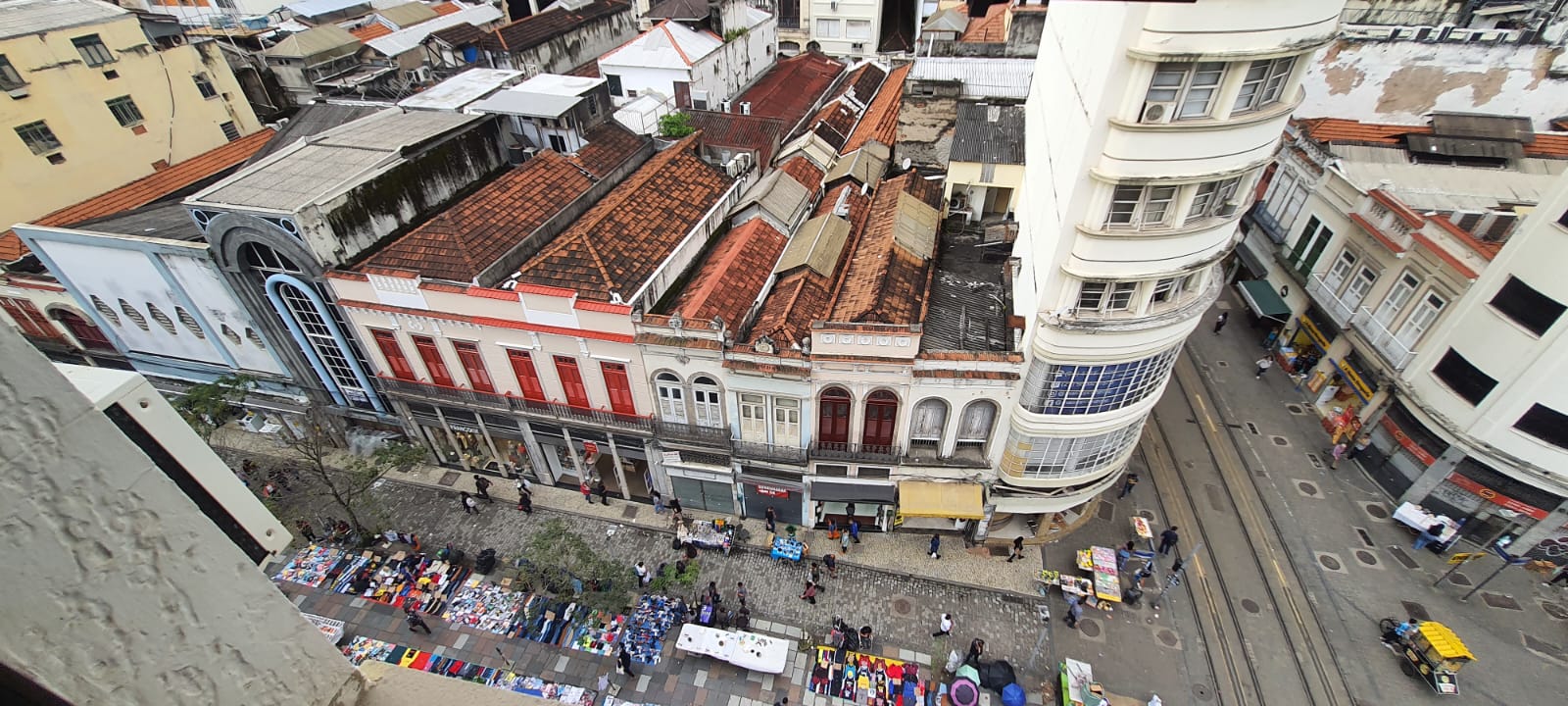 VENDO - SALA COMERCIAL - COM EXCLUSIVIDADE - RUA URUGUAIANA Nº 13 - CENTRO/RJ.