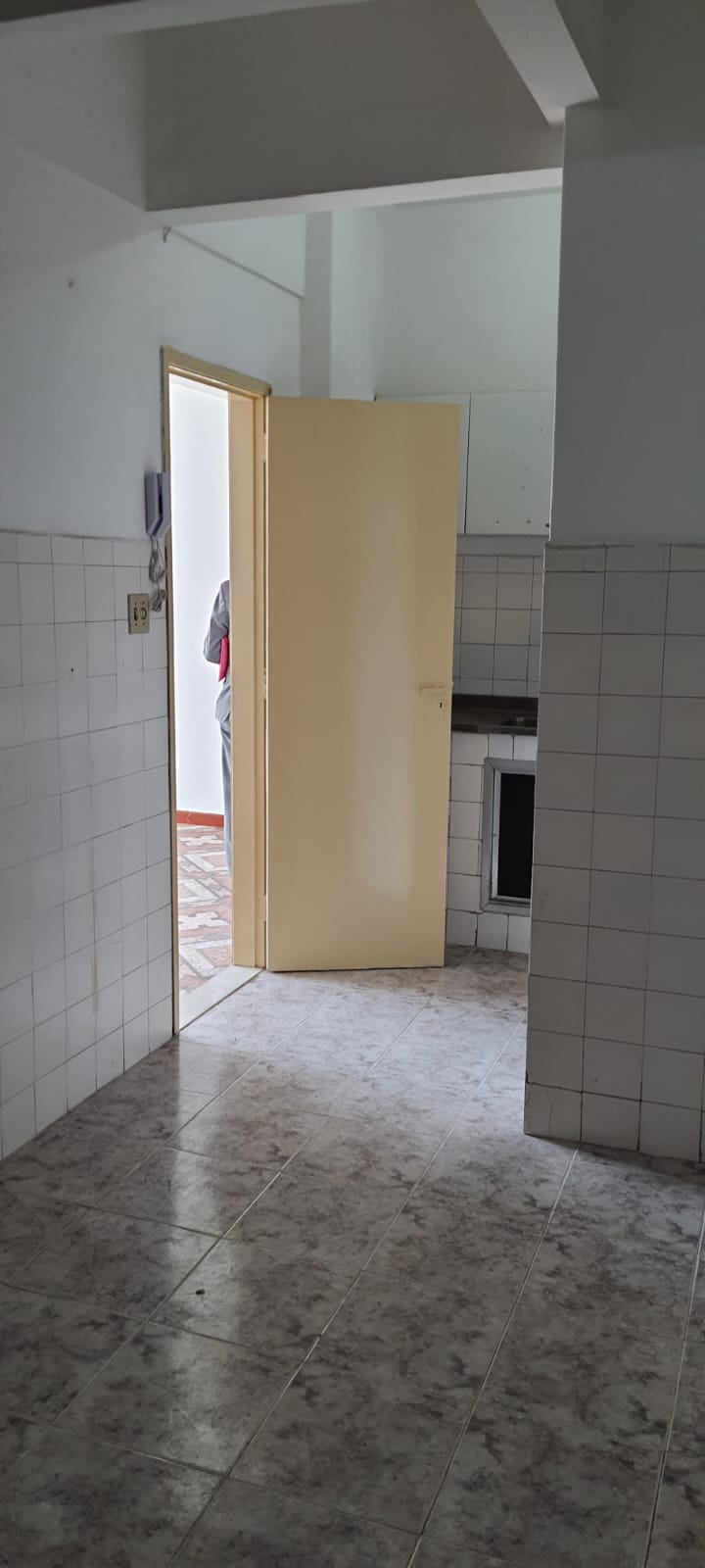 VENDE - APARTAMENTO - RUA UBALDINO DO AMARAL Nº 80 - CENTRO/RJ. 