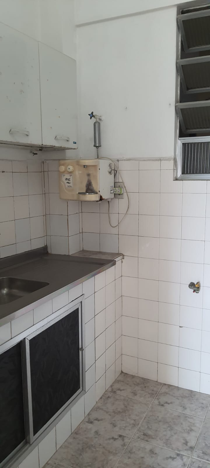 VENDE - APARTAMENTO - RUA UBALDINO DO AMARAL Nº 80 - CENTRO/RJ. 
