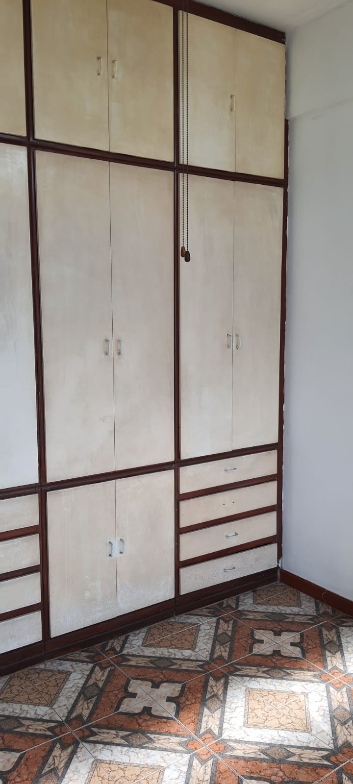 VENDE - APARTAMENTO - RUA UBALDINO DO AMARAL Nº 80 - CENTRO/RJ. 