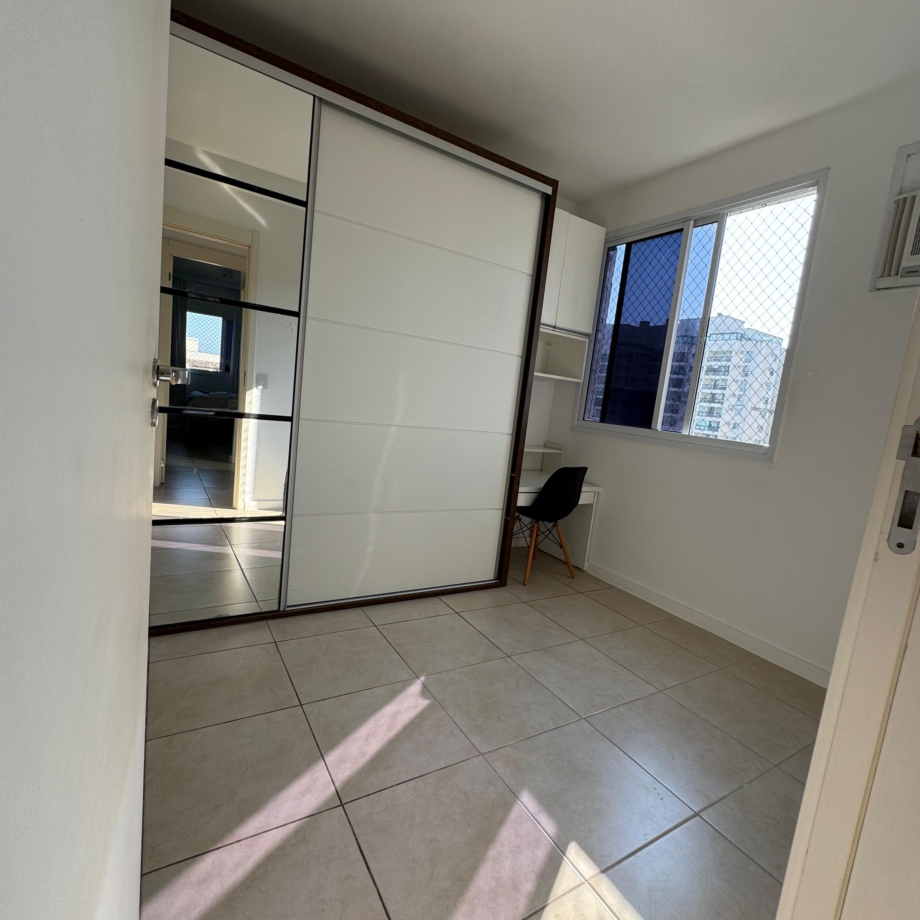 VENDO - APARTAMENTO - AVENIDA VICE PRESIDENTE JOSE ALENCAR JACAREGUÁ/RJ.