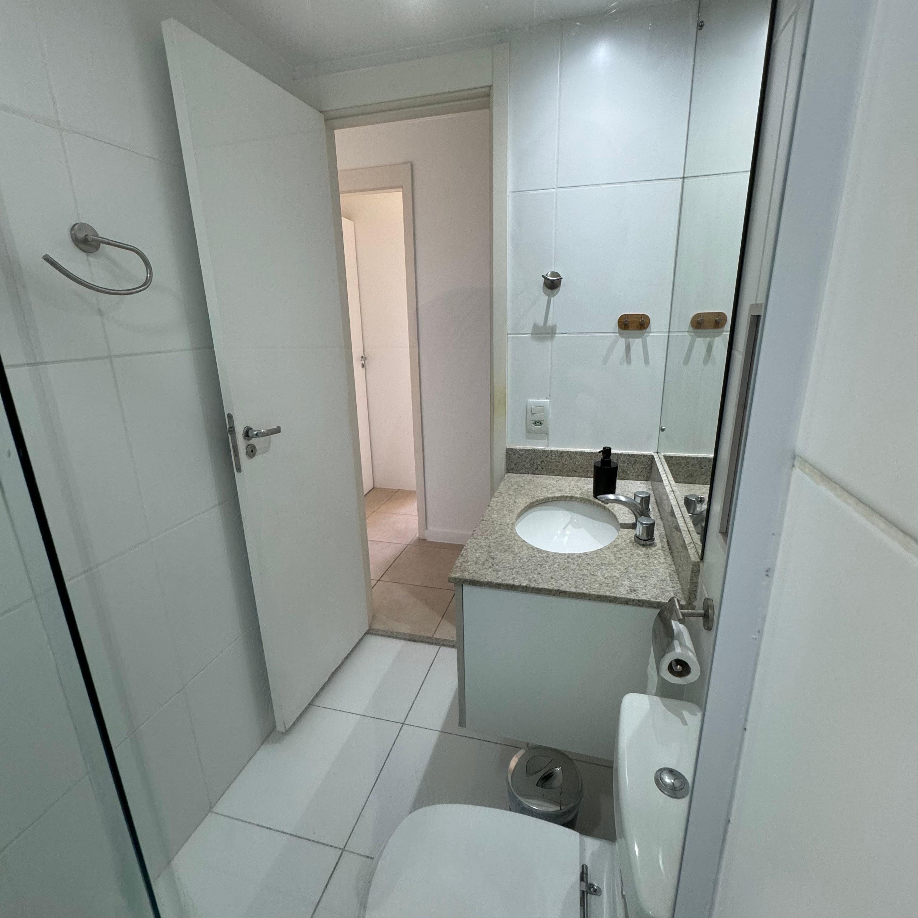 VENDO - APARTAMENTO - AVENIDA VICE PRESIDENTE JOSE ALENCAR JACAREGUÁ/RJ.