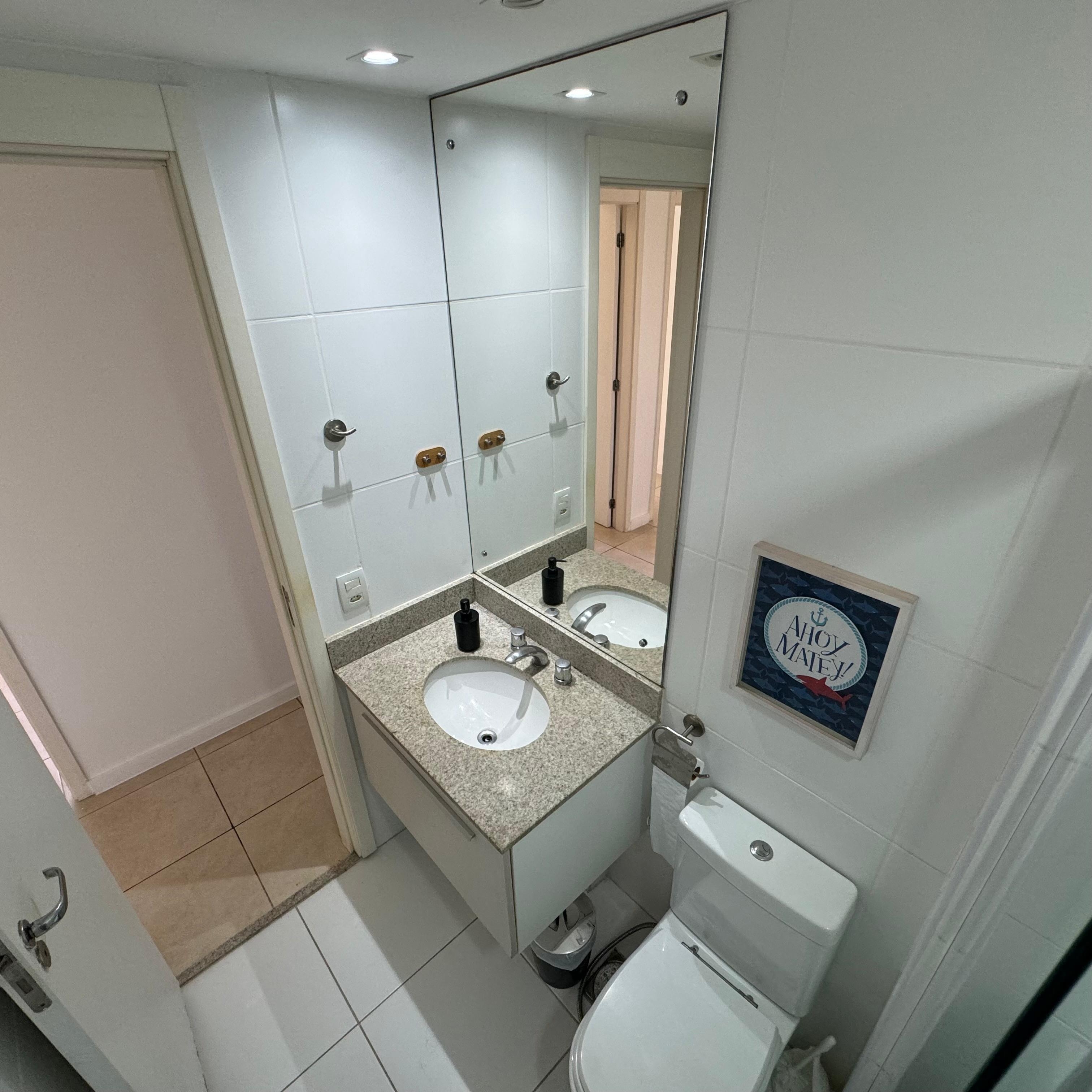 VENDO - APARTAMENTO - AVENIDA VICE PRESIDENTE JOSE ALENCAR JACAREGUÁ/RJ.