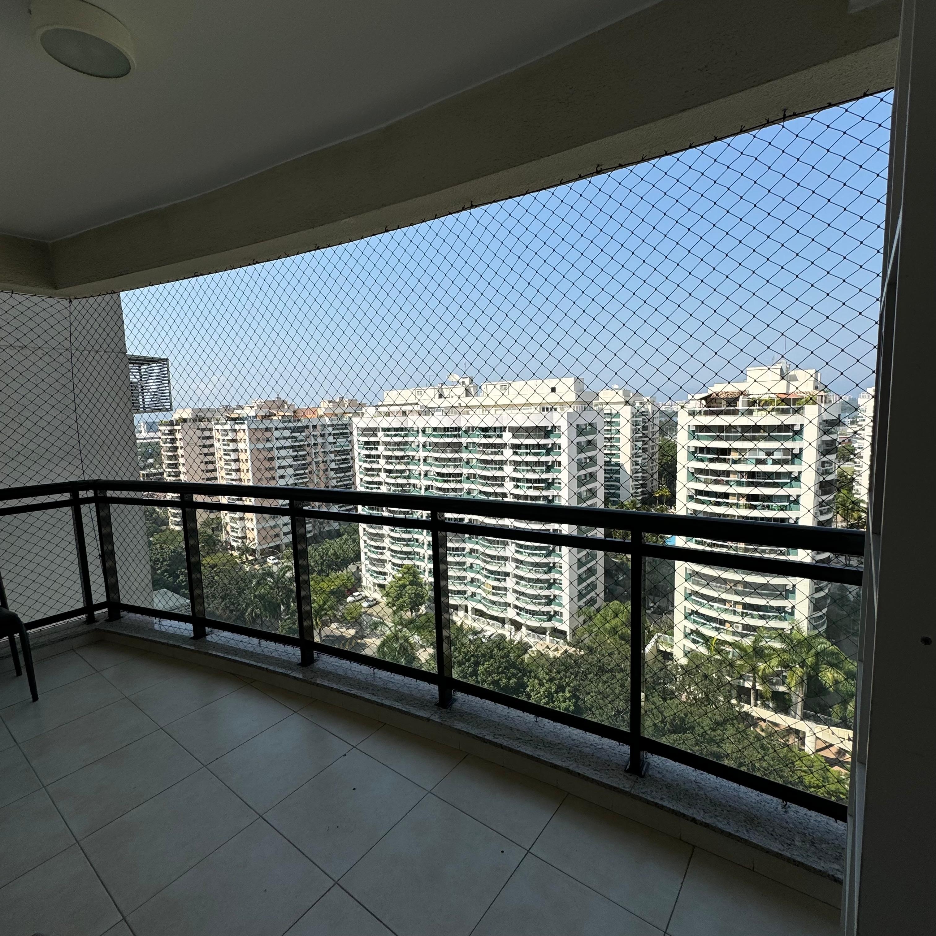 VENDO - APARTAMENTO - AVENIDA VICE PRESIDENTE JOSE ALENCAR JACAREGUÁ/RJ.