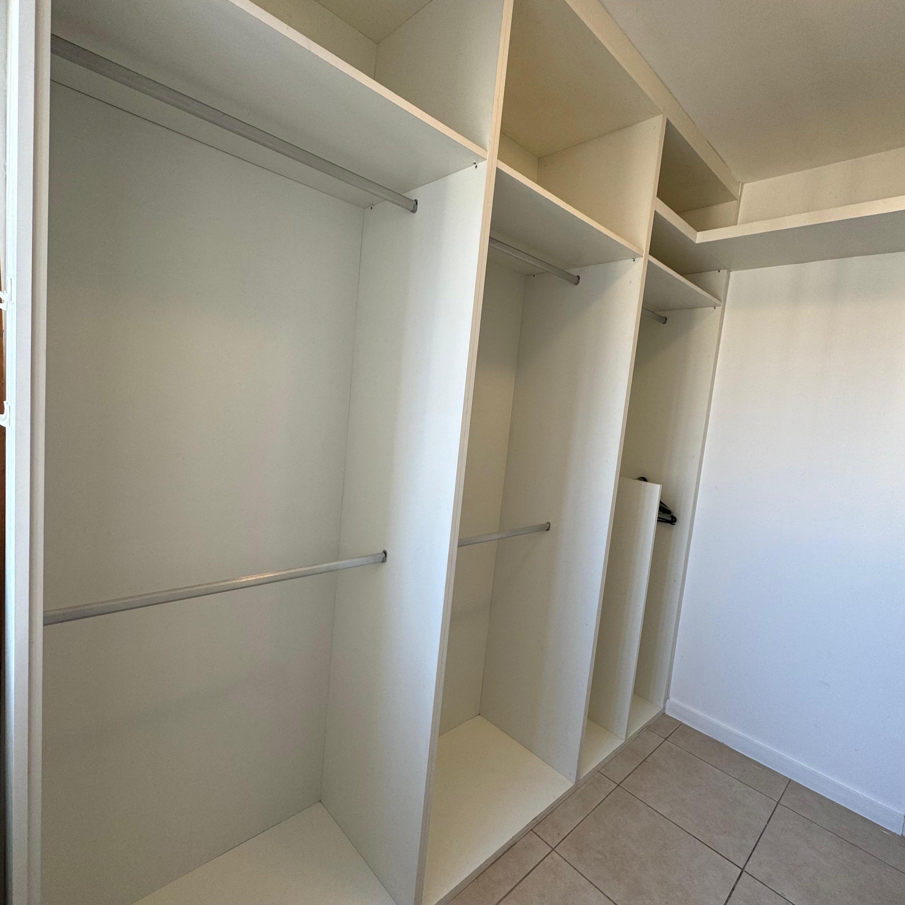 VENDO - APARTAMENTO - AVENIDA VICE PRESIDENTE JOSE ALENCAR JACAREGUÁ/RJ.