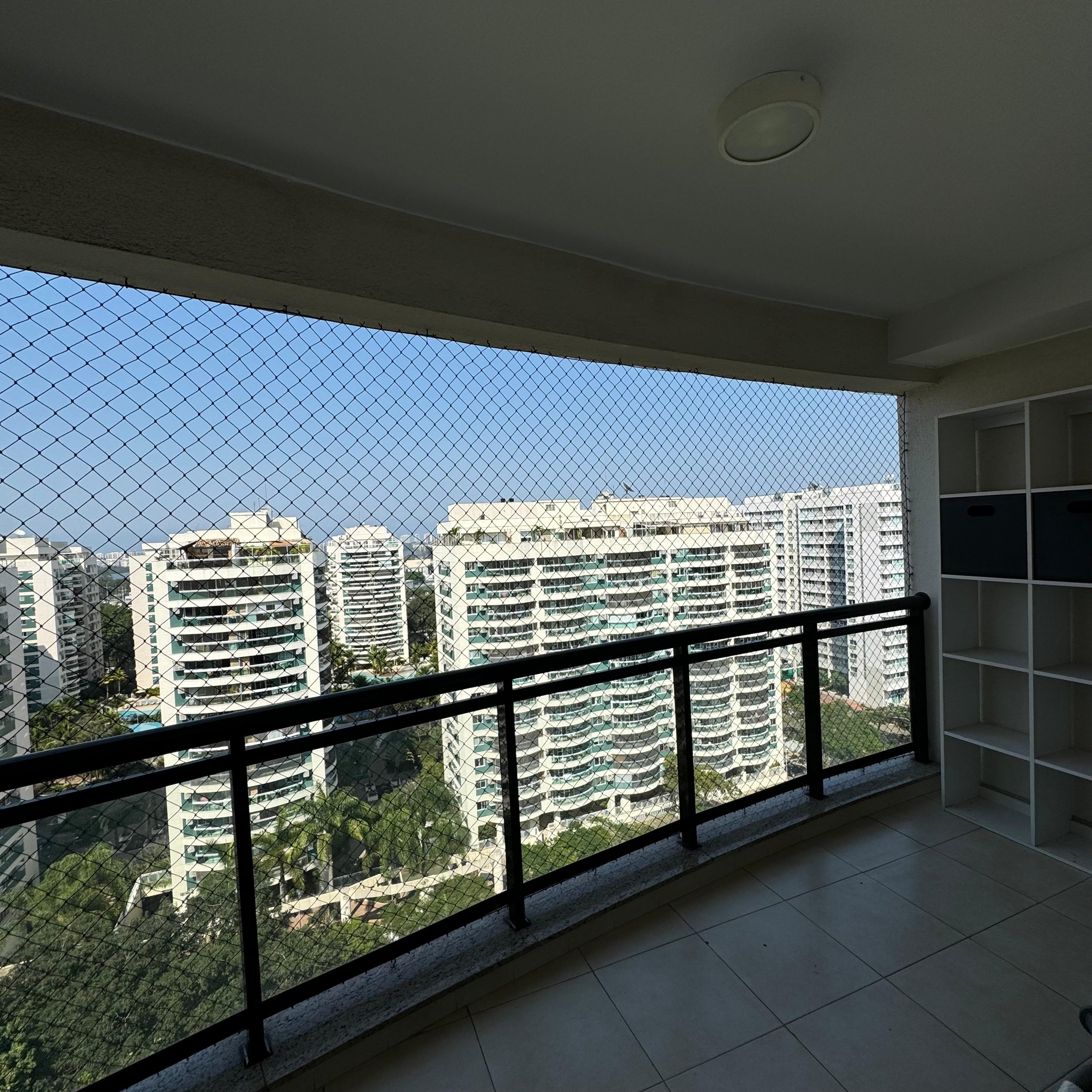 VENDO - APARTAMENTO - AVENIDA VICE PRESIDENTE JOSE ALENCAR JACAREGUÁ/RJ.
