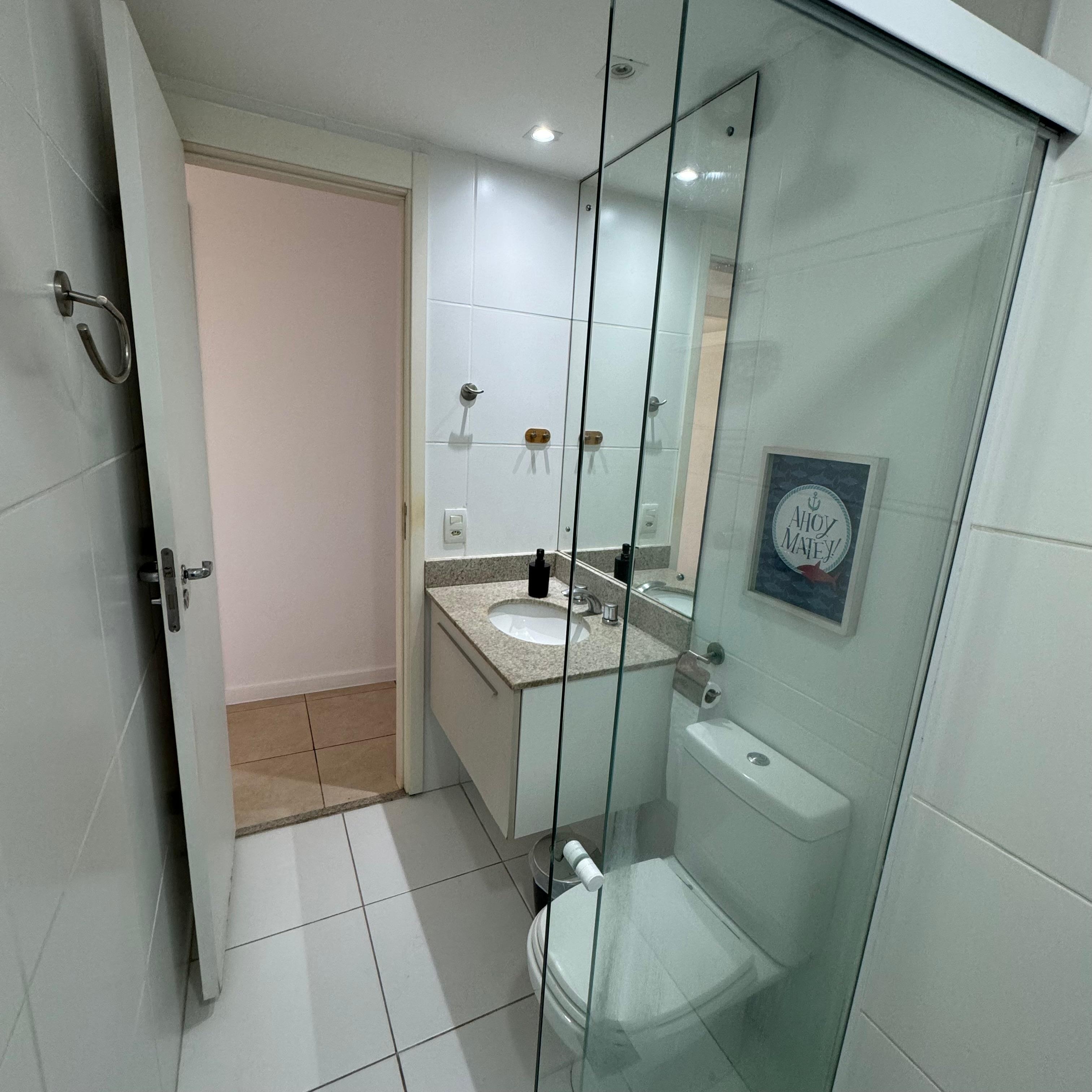 VENDO - APARTAMENTO - AVENIDA VICE PRESIDENTE JOSE ALENCAR JACAREGUÁ/RJ.