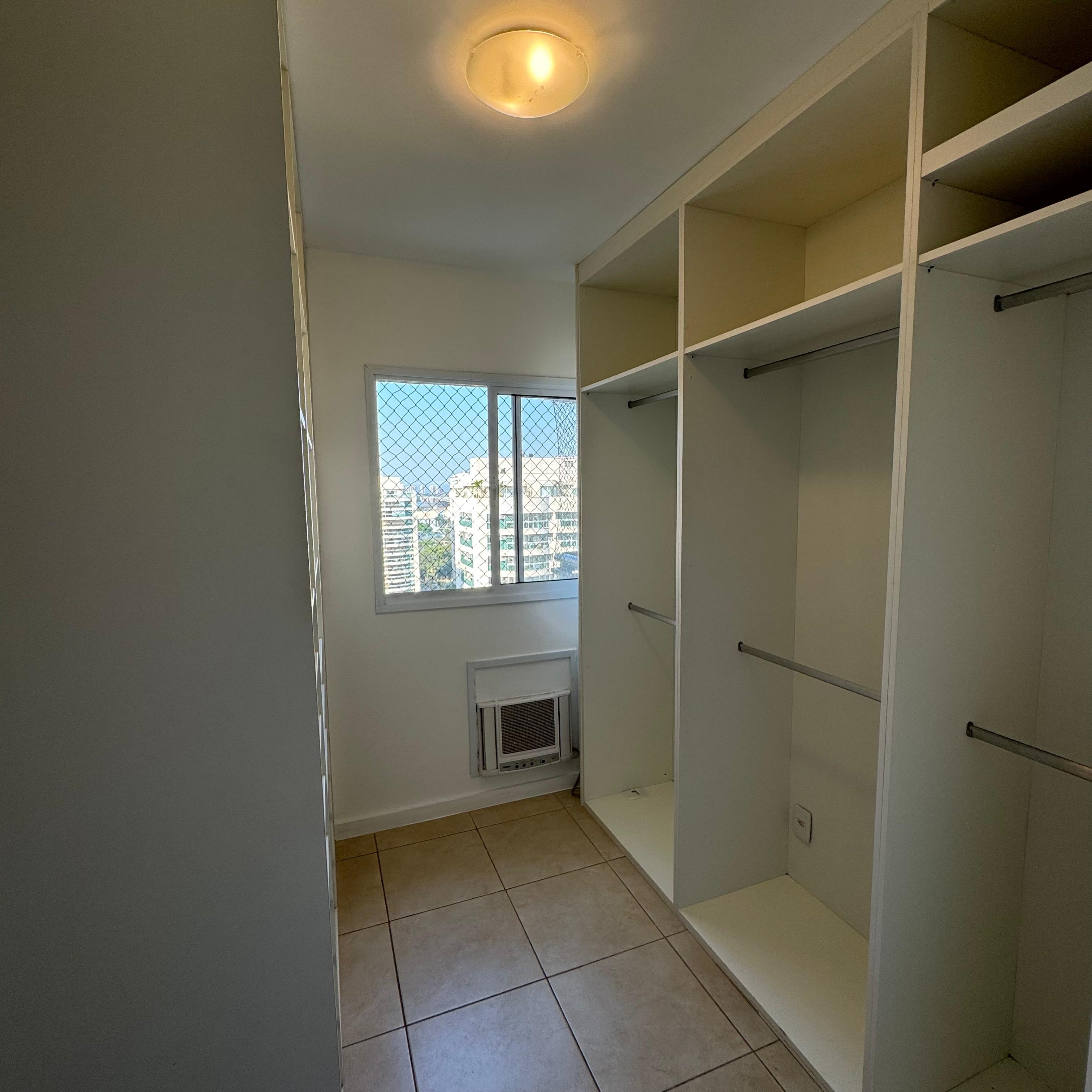 VENDO - APARTAMENTO - AVENIDA VICE PRESIDENTE JOSE ALENCAR JACAREGUÁ/RJ.