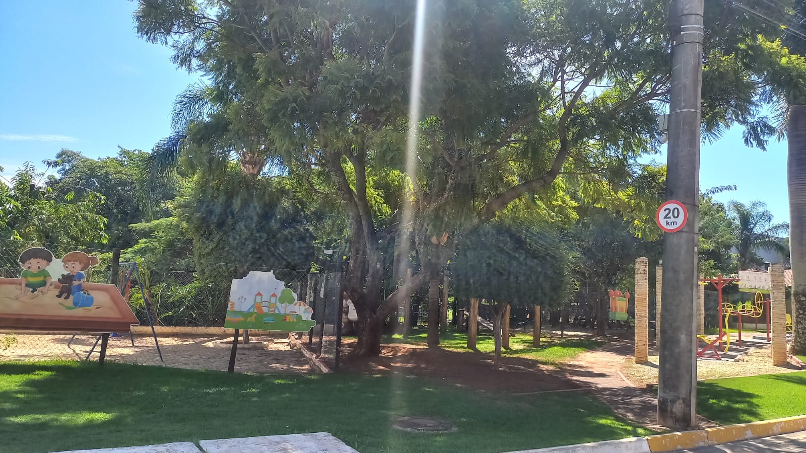 Casa Deslumbrante à Venda no Condomínio Parque do Varvito em Itu por $1.500.000,00