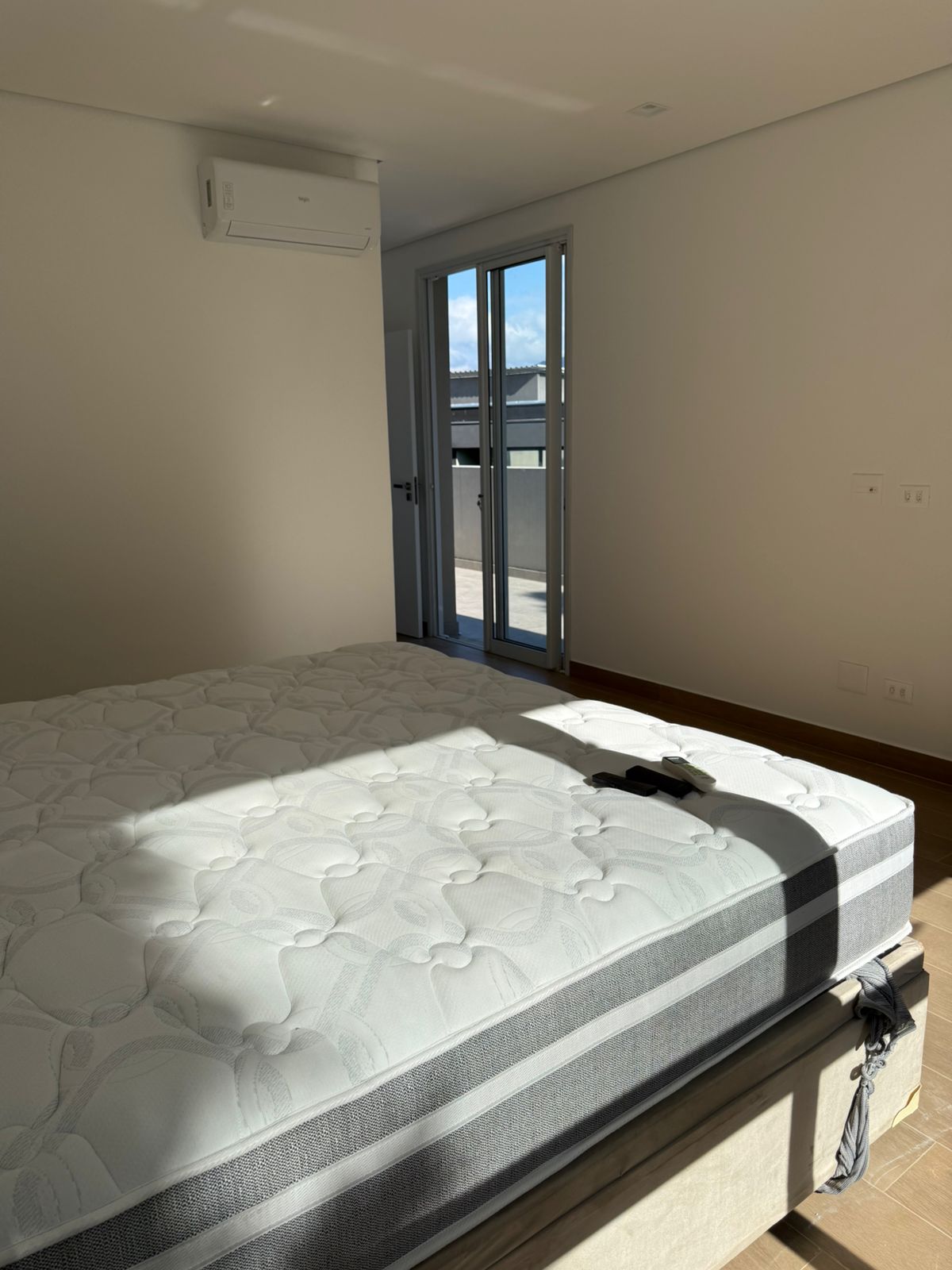 Casa em Condomínio com 6 Suítes na Riviera, Bertioga - SP 