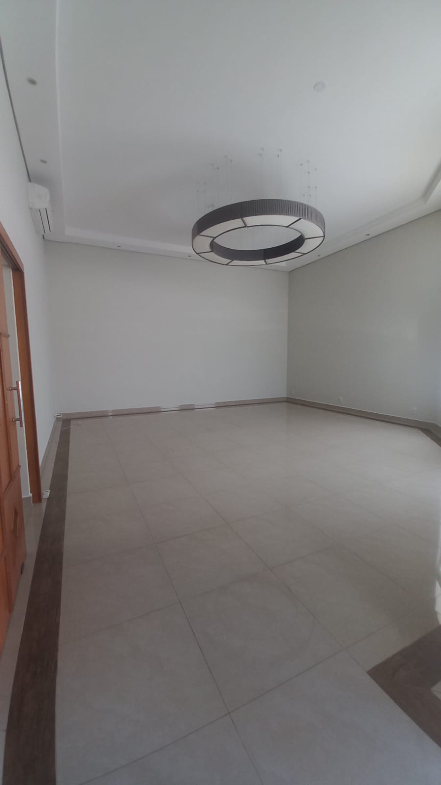 Casa Deslumbrante à Venda no Condomínio Parque do Varvito em Itu por $1.500.000,00