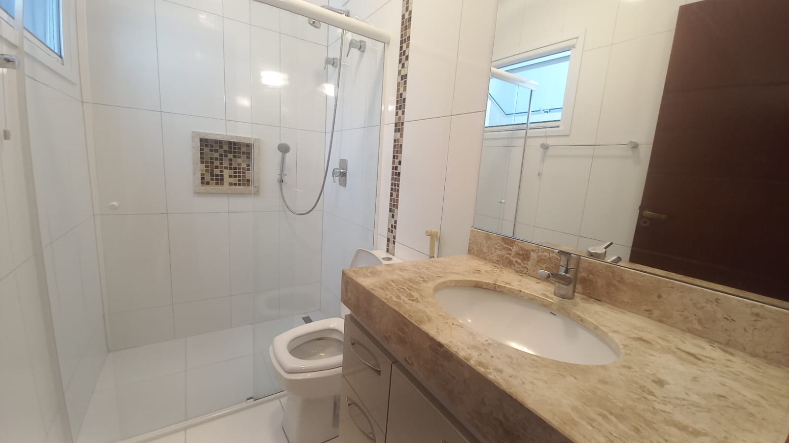 Casa Deslumbrante à Venda no Condomínio Parque do Varvito em Itu por $1.500.000,00