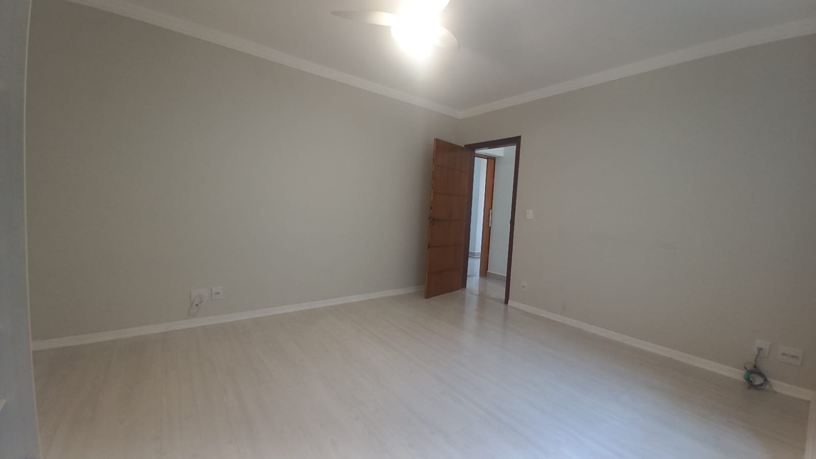Casa Deslumbrante à Venda no Condomínio Parque do Varvito em Itu por $1.500.000,00