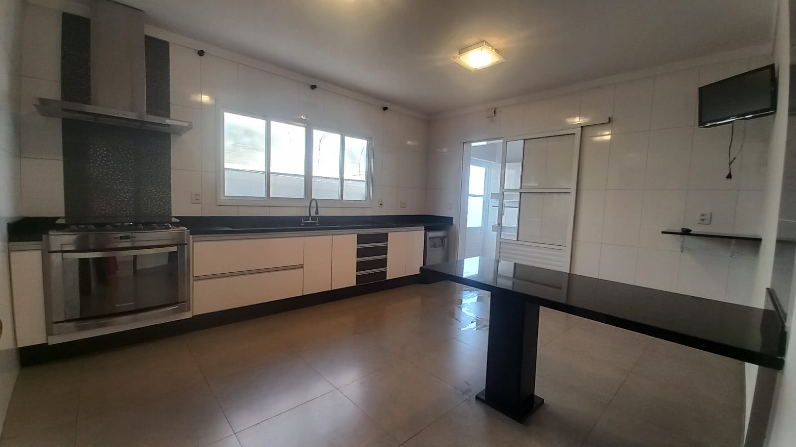 Casa Deslumbrante à Venda no Condomínio Parque do Varvito em Itu por $1.500.000,00