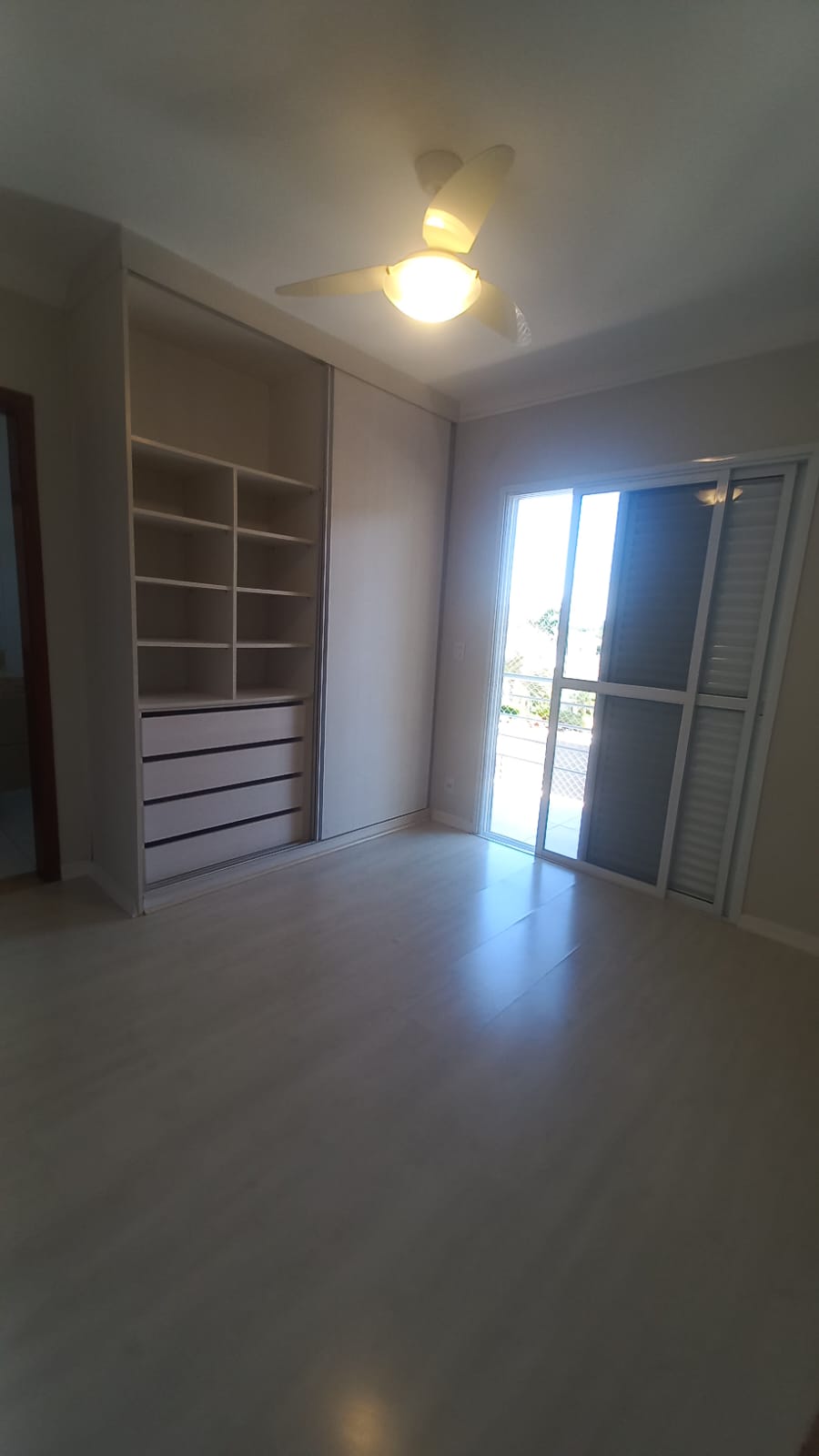 Casa Deslumbrante à Venda no Condomínio Parque do Varvito em Itu por $1.500.000,00