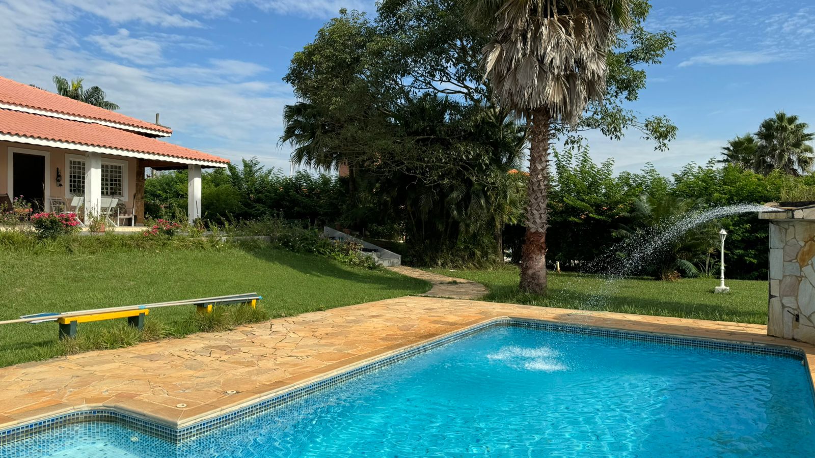 "Chácara dos Sonhos em Porto Feliz: Conforto, Luxo e Natureza Esperam por Você!"