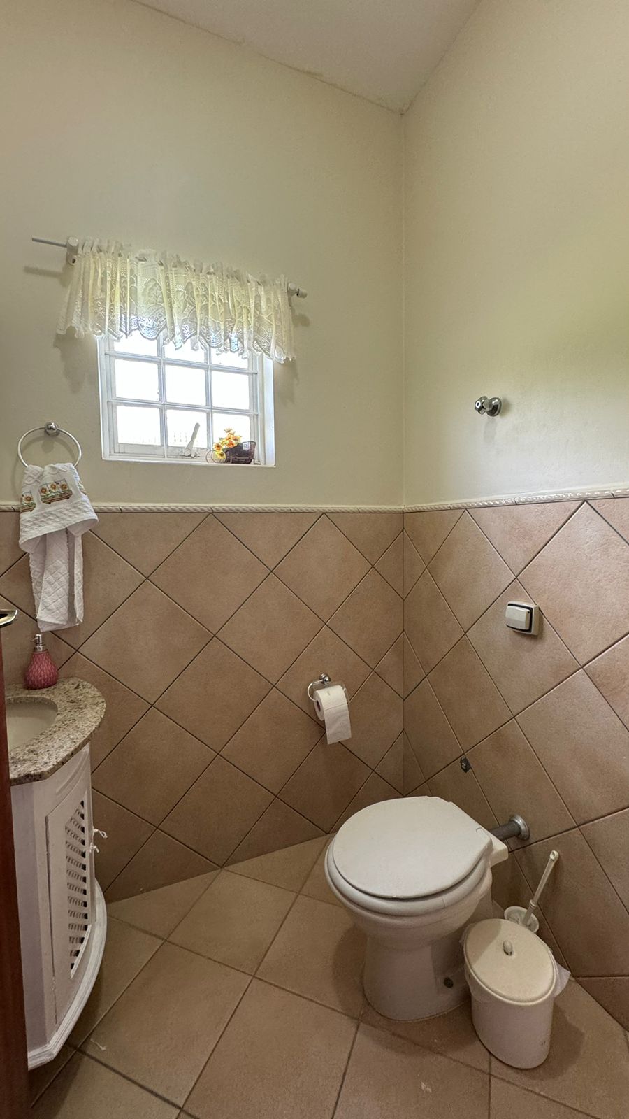 "Chácara dos Sonhos em Porto Feliz: Conforto, Luxo e Natureza Esperam por Você!"