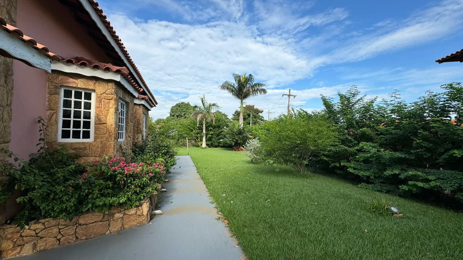 "Chácara dos Sonhos em Porto Feliz: Conforto, Luxo e Natureza Esperam por Você!"