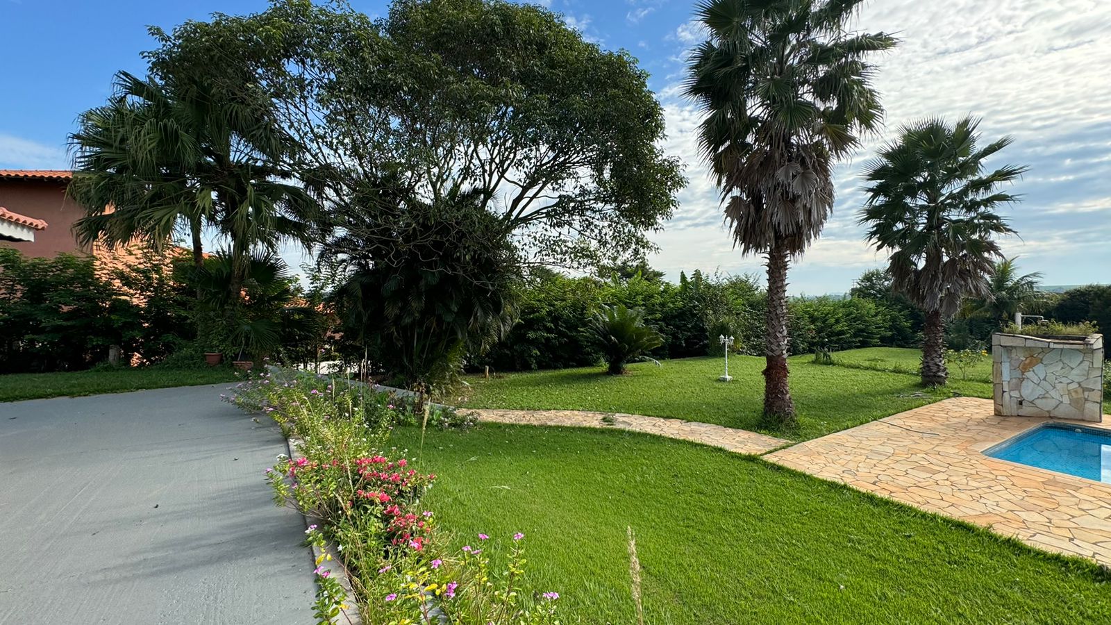 "Chácara dos Sonhos em Porto Feliz: Conforto, Luxo e Natureza Esperam por Você!"