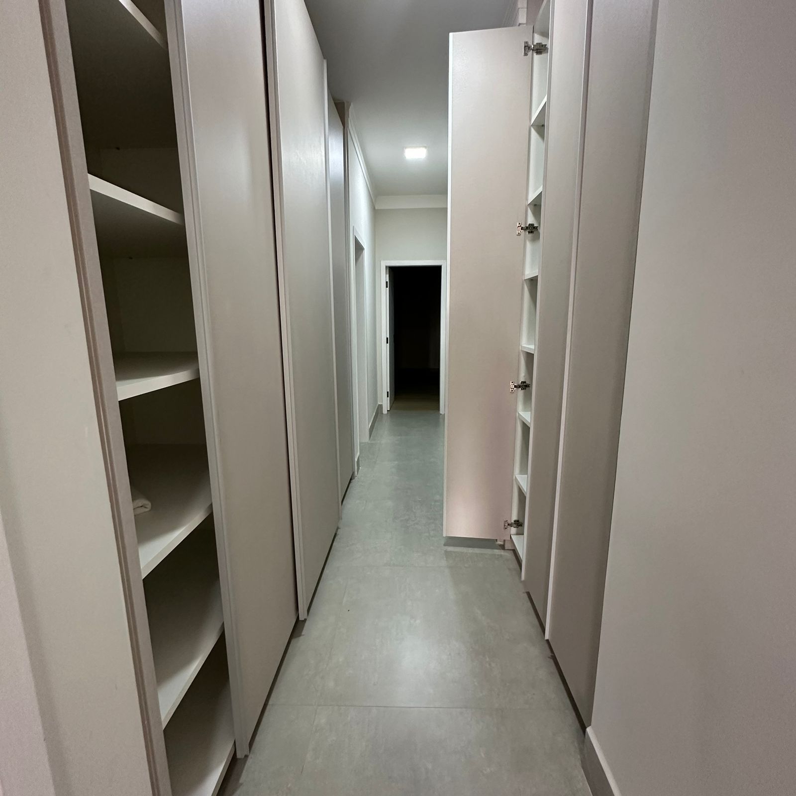 Luxuosa Casa à Venda no Condomínio Xapada – R$ 2.800.000,00
