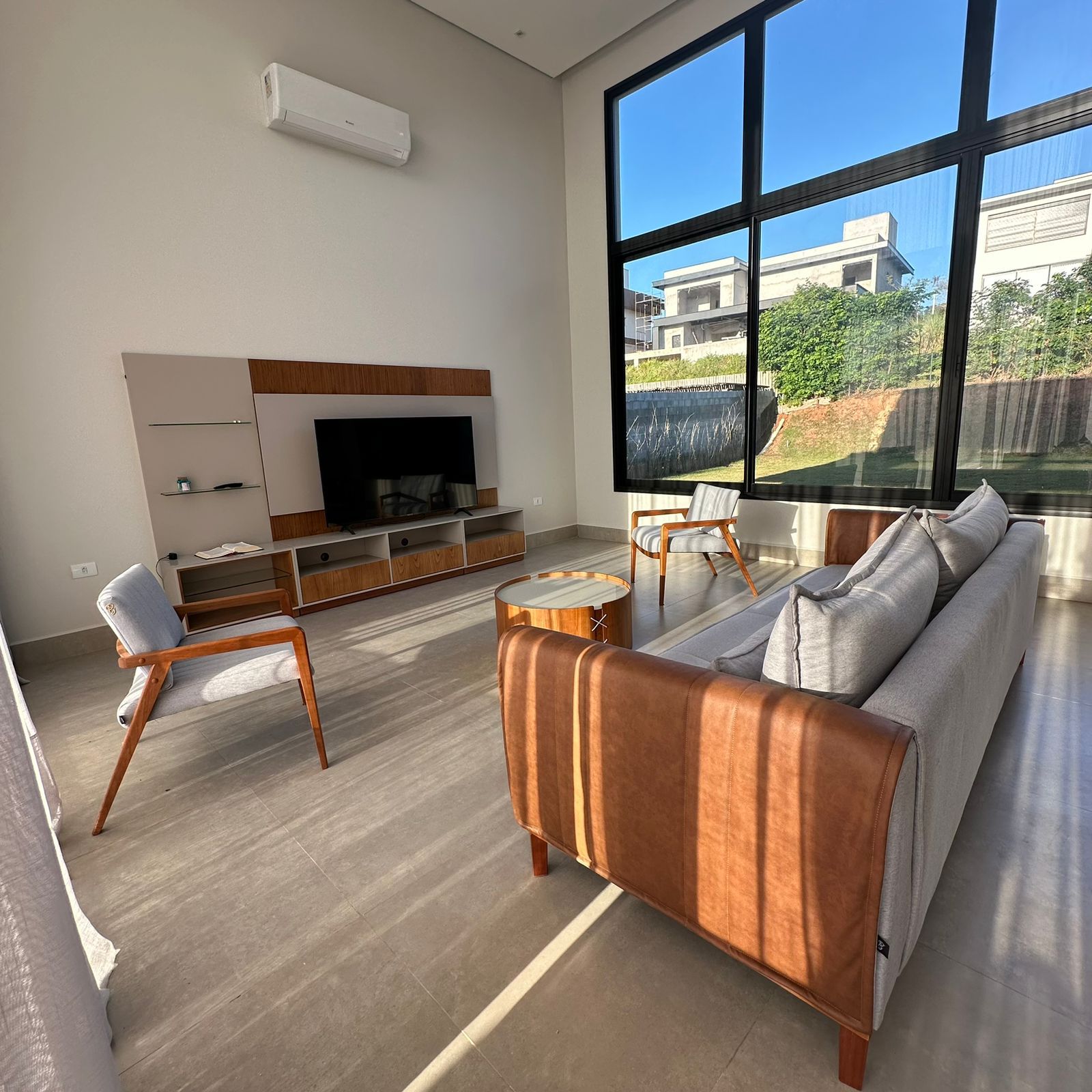 Luxuosa Casa à Venda no Condomínio Xapada – R$ 2.800.000,00