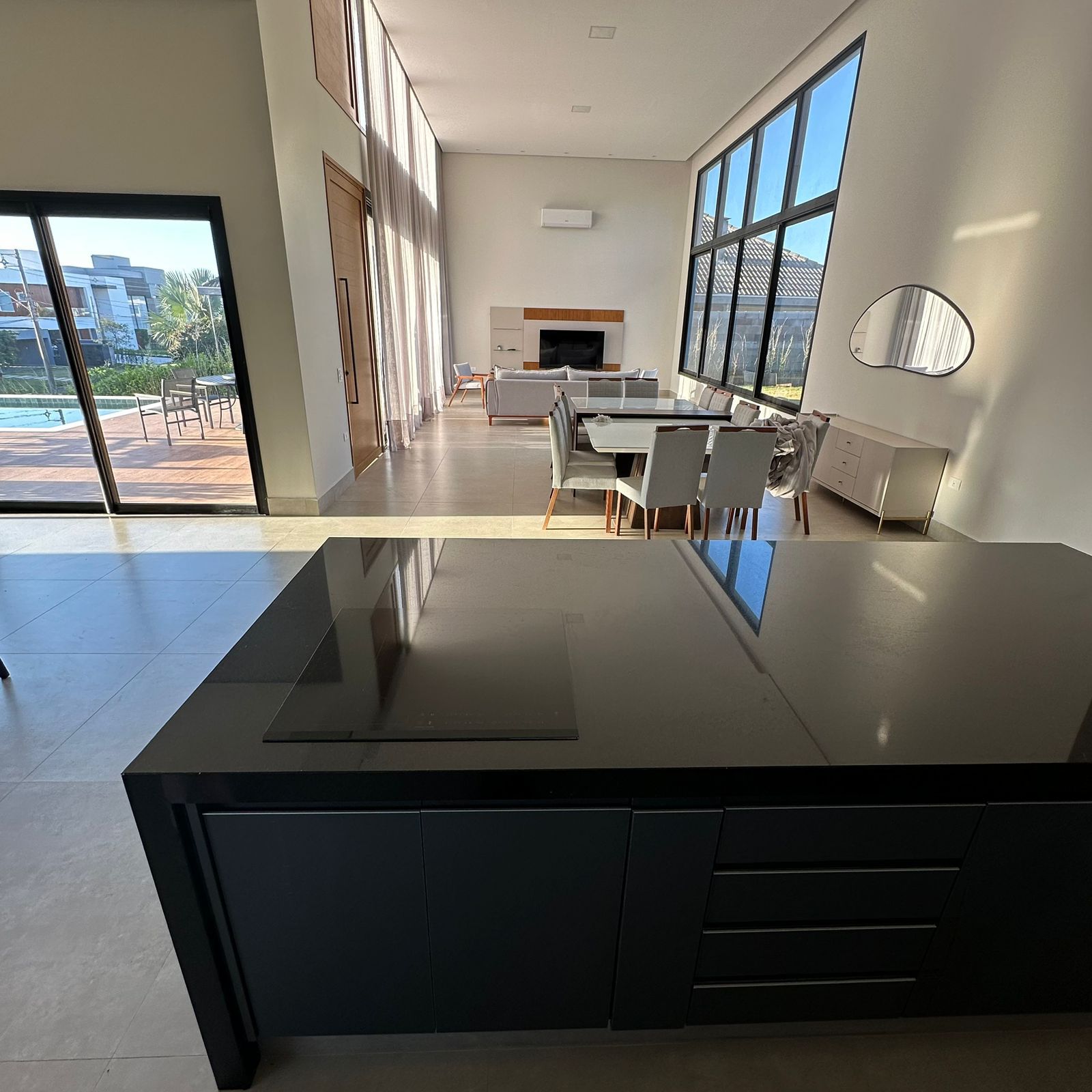 Luxuosa Casa à Venda no Condomínio Xapada – R$ 2.800.000,00