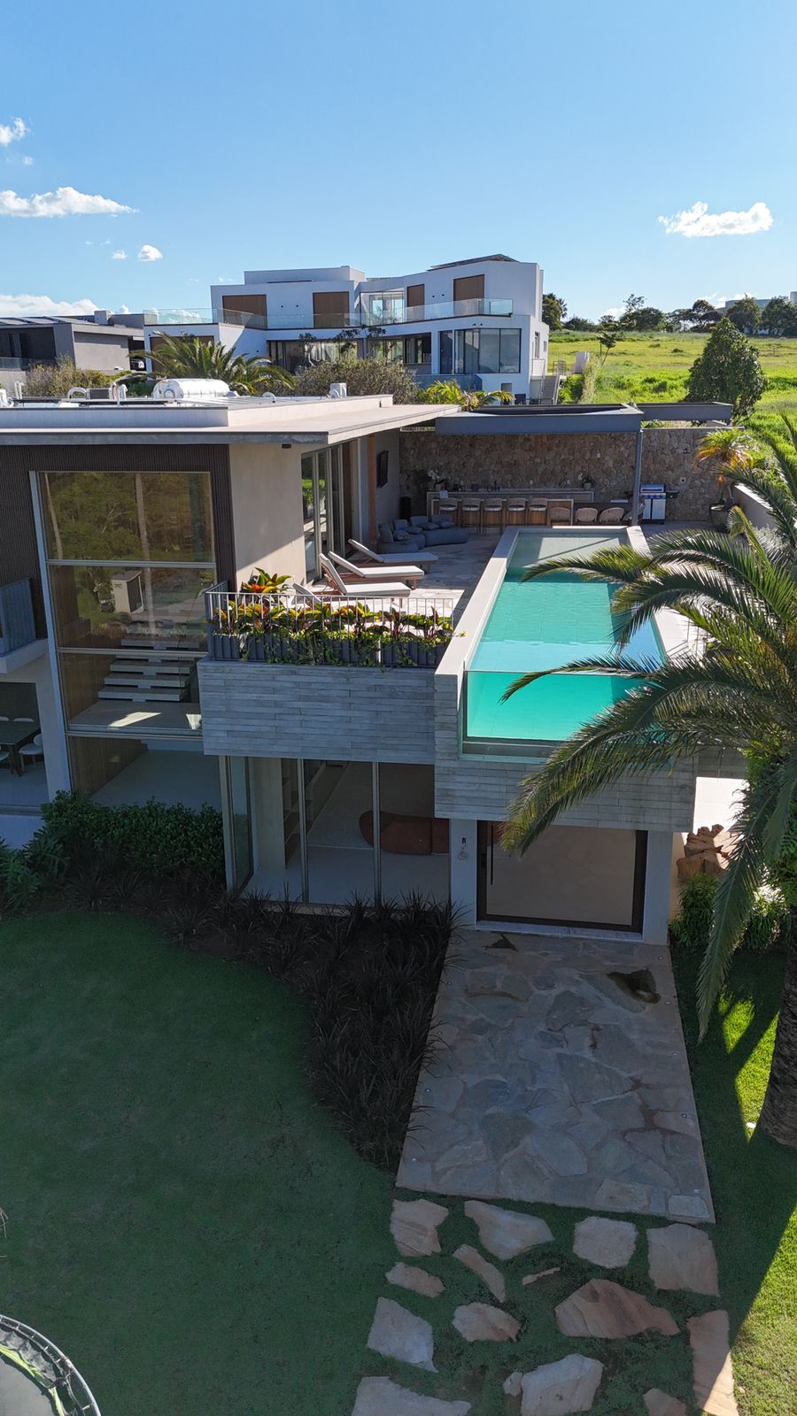 Casa de Alto Padrão à Venda no Terras de São José II – 6 Suítes, Projeto Assinado e 2.300m² de Terreno