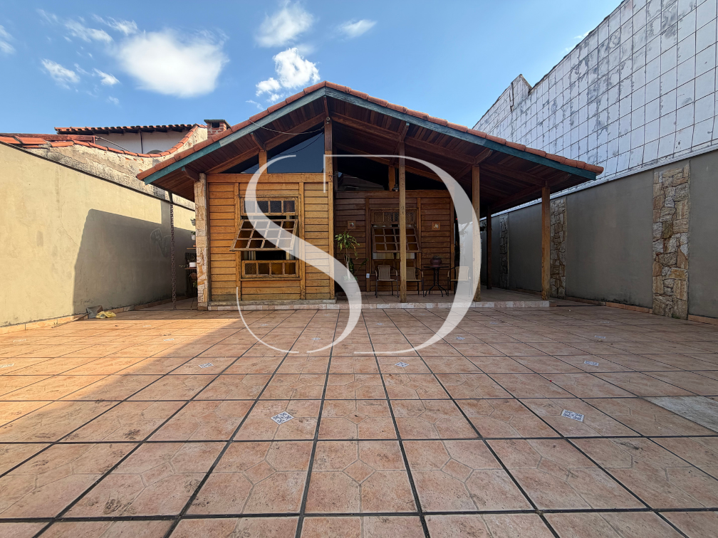 Linda casa a venda na Vila Matilde