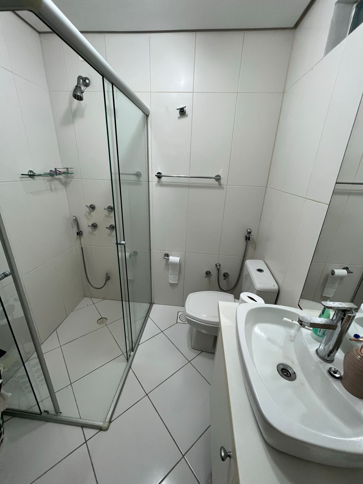 APTO RESID 3 DORM COM SUITE