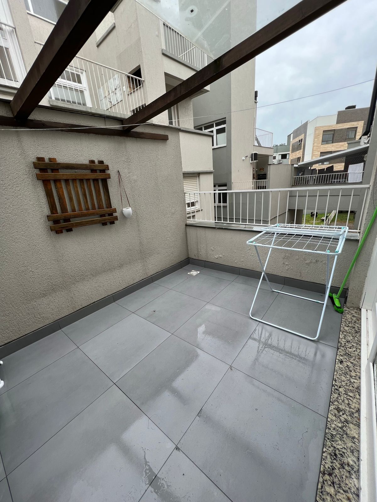 APTO RESID 3 DORM COM SUITE