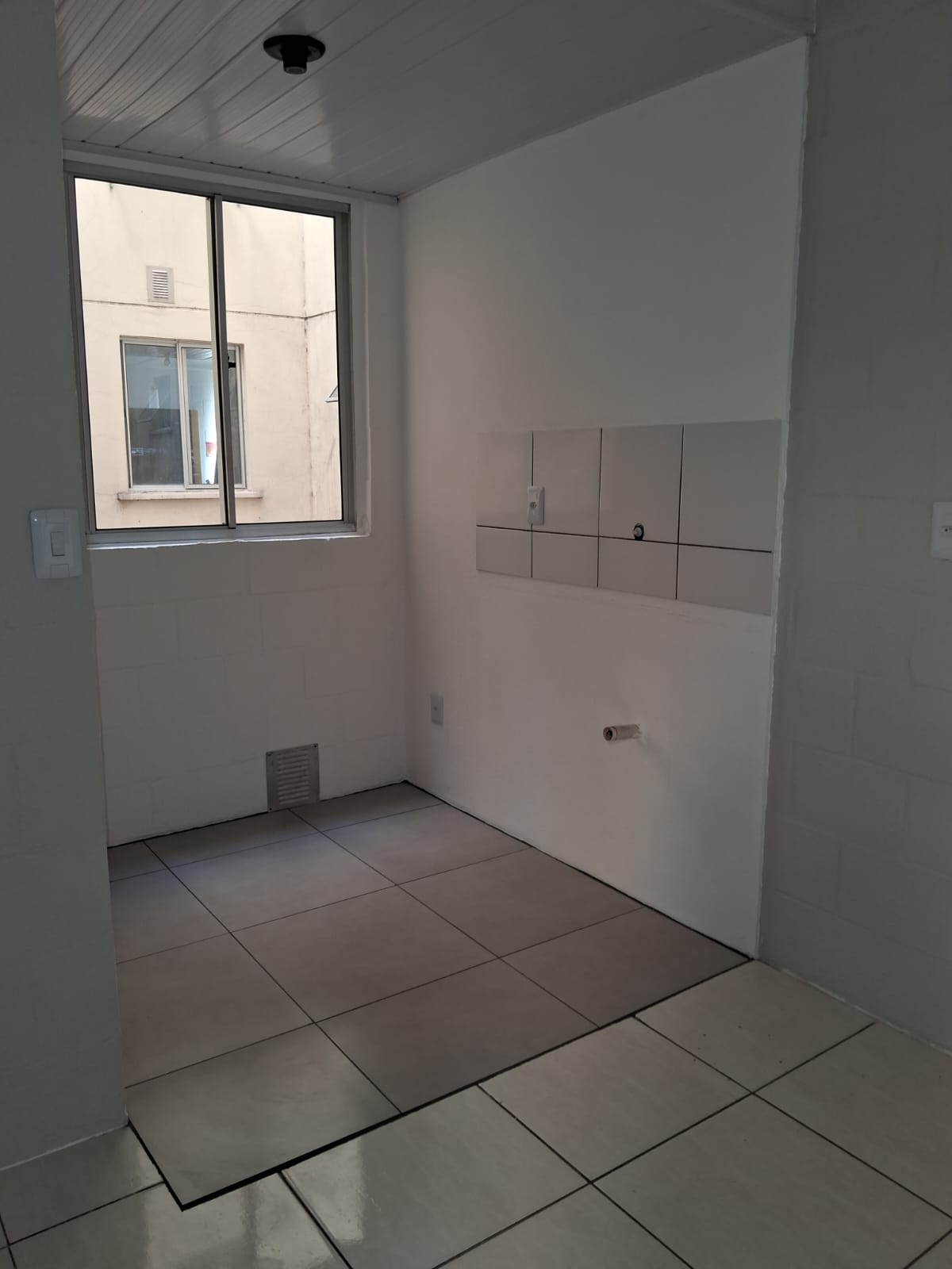 APTO 2 DORM - CAMPO NOVO