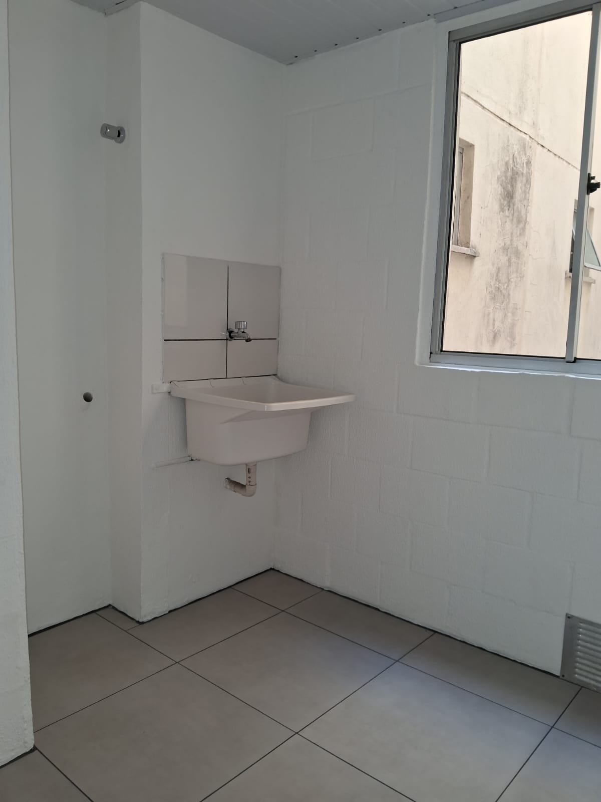 APTO 2 DORM - CAMPO NOVO