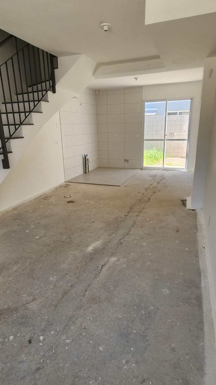 EXCELENTE SOBRADO 2 DORM NO BAIRRO VILA NOVA