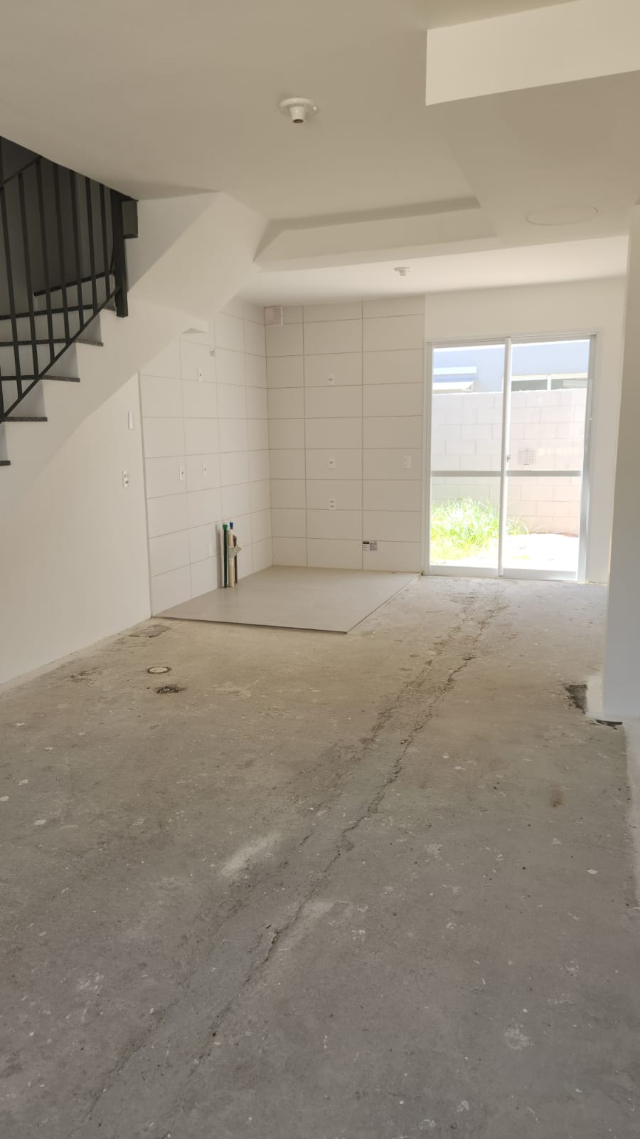 EXCELENTE SOBRADO 2 DORM NO BAIRRO VILA NOVA