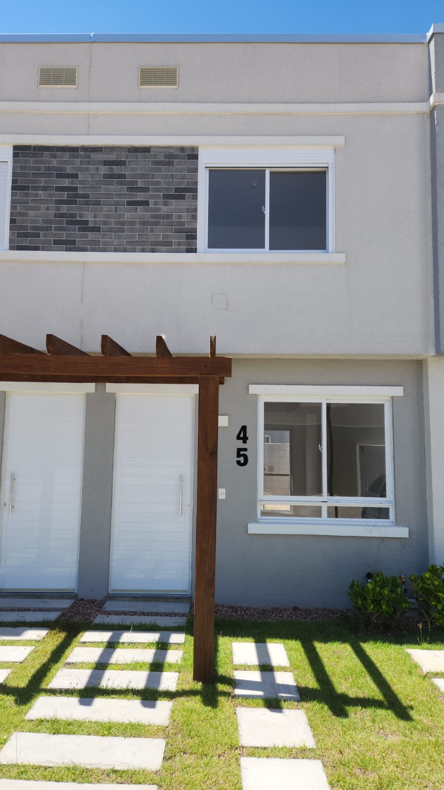 EXCELENTE SOBRADO 2 DORM NO BAIRRO VILA NOVA
