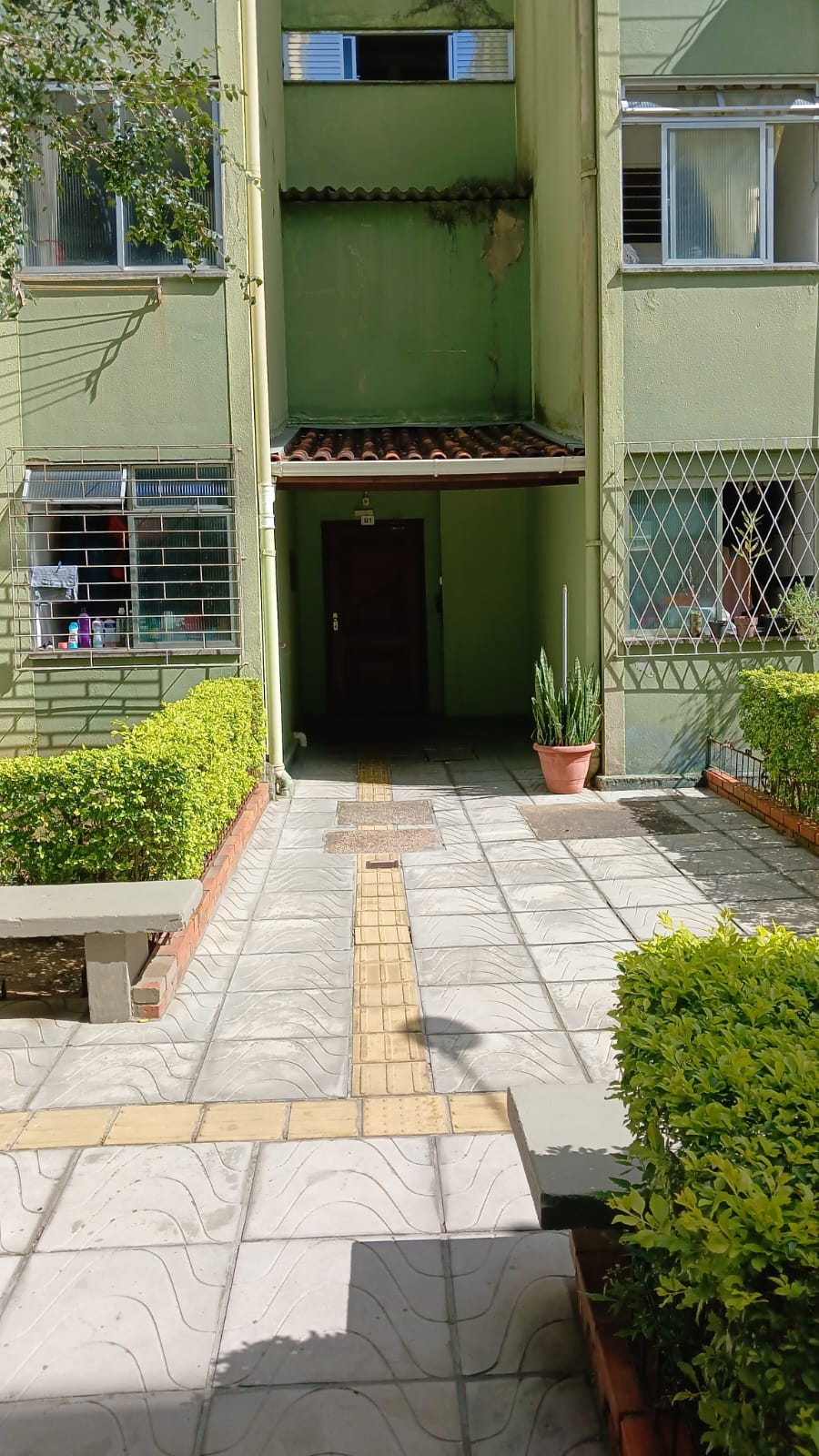 APTO 2 DORM NO BAIRRO VILA NOVA