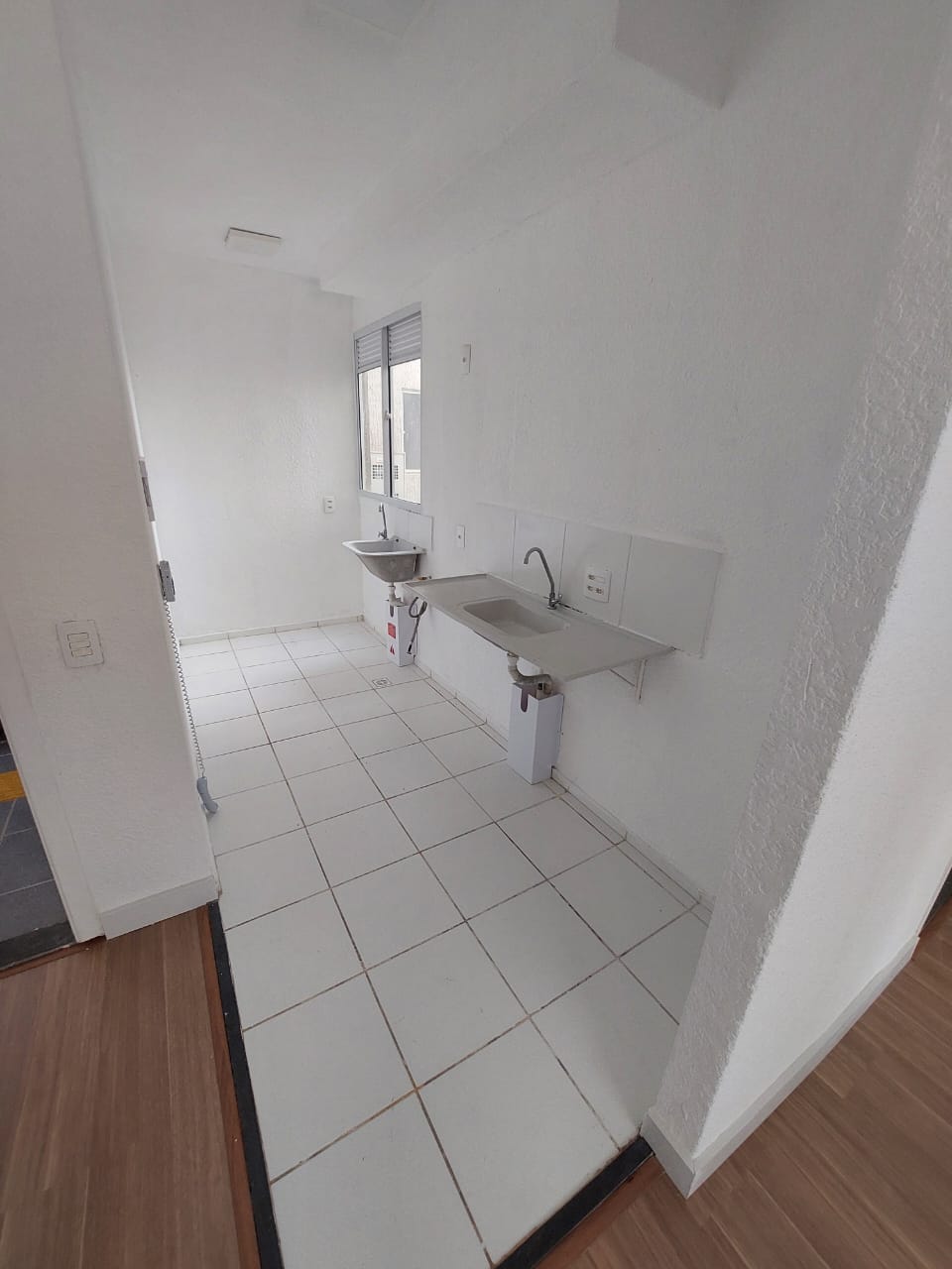 APARTAMENTO REFORMADO 2 DORMITÓRIOS NO BAIRRO RESTINGA