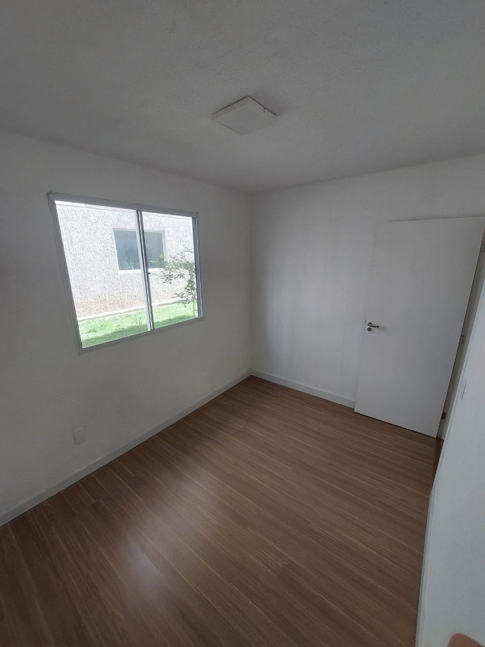 APARTAMENTO REFORMADO 2 DORMITÓRIOS NO BAIRRO RESTINGA