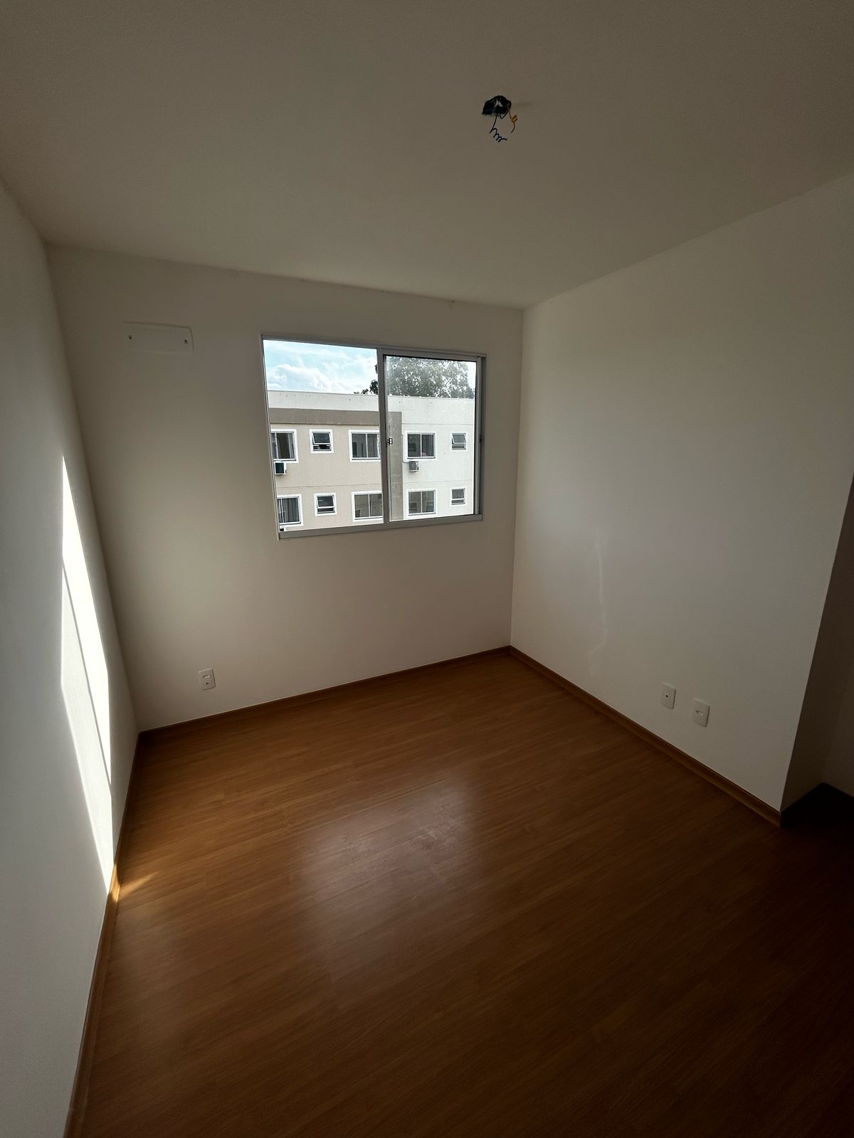 LINDO APARTAMENTO 2 DORMITÓRIOS NO BAIIRO RESTINGA