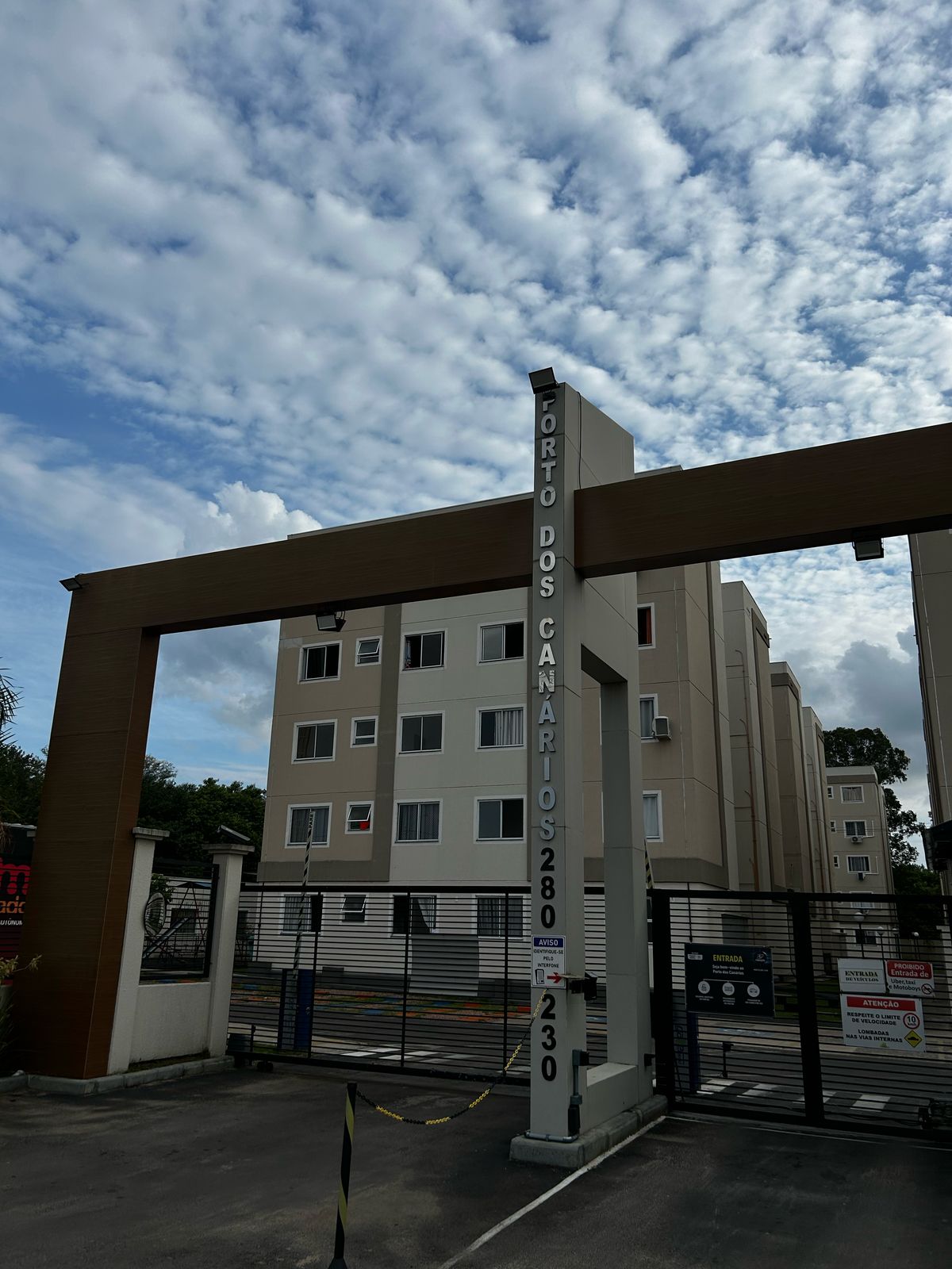 LINDO APARTAMENTO 2 DORMITÓRIOS NO BAIIRO RESTINGA