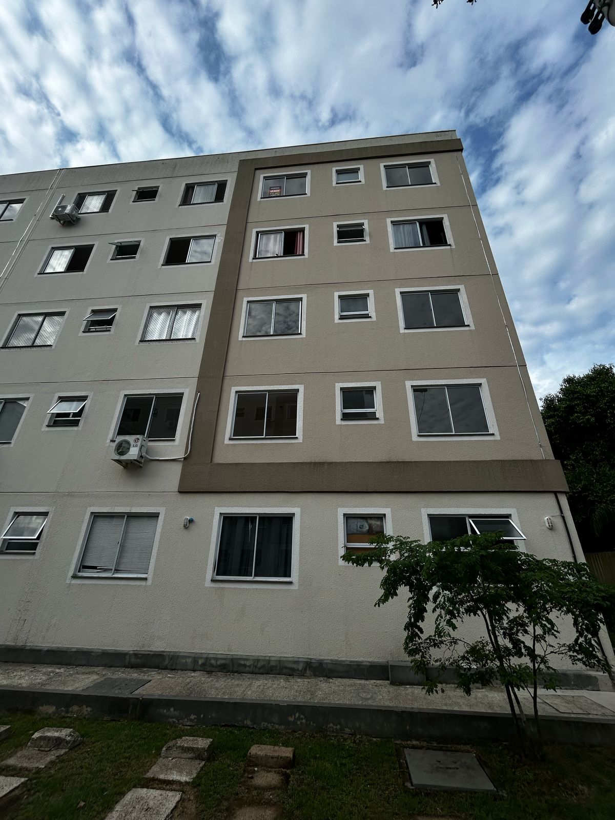 LINDO APARTAMENTO 2 DORMITÓRIOS NO BAIIRO RESTINGA