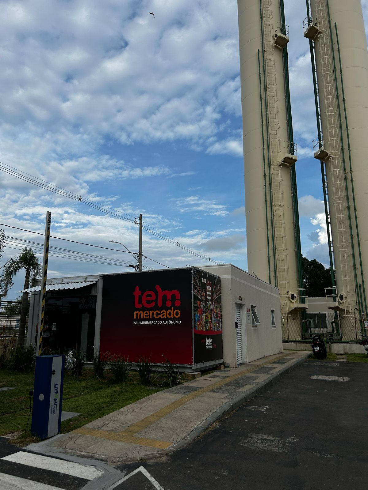 LINDO APARTAMENTO 2 DORMITÓRIOS NO BAIIRO RESTINGA